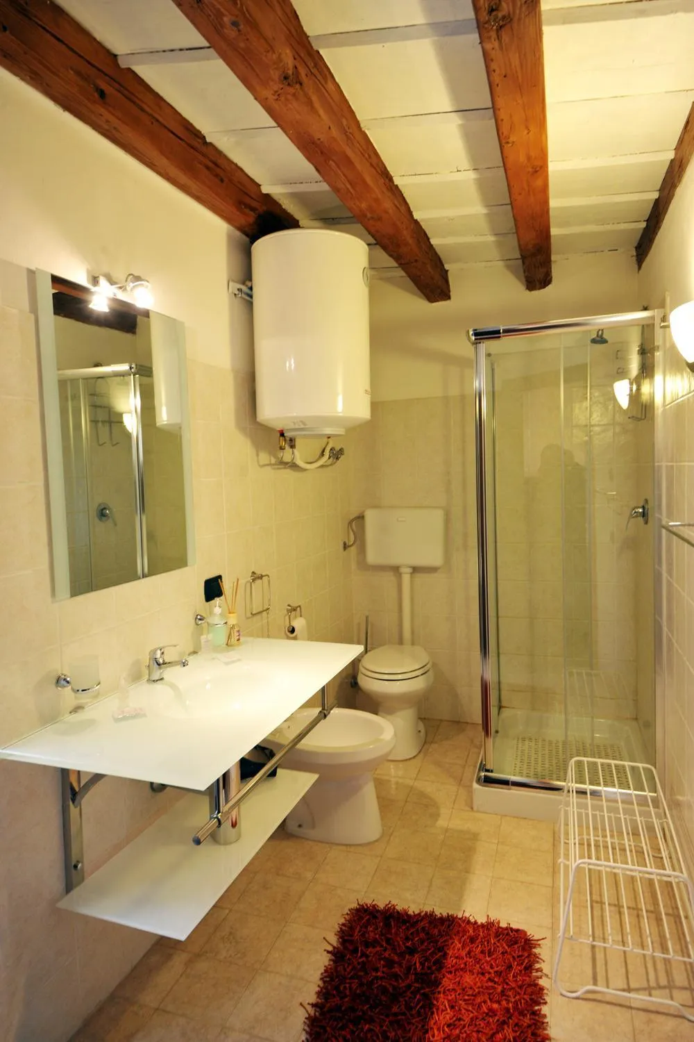 Bathroom in La Disfida Di Barletta