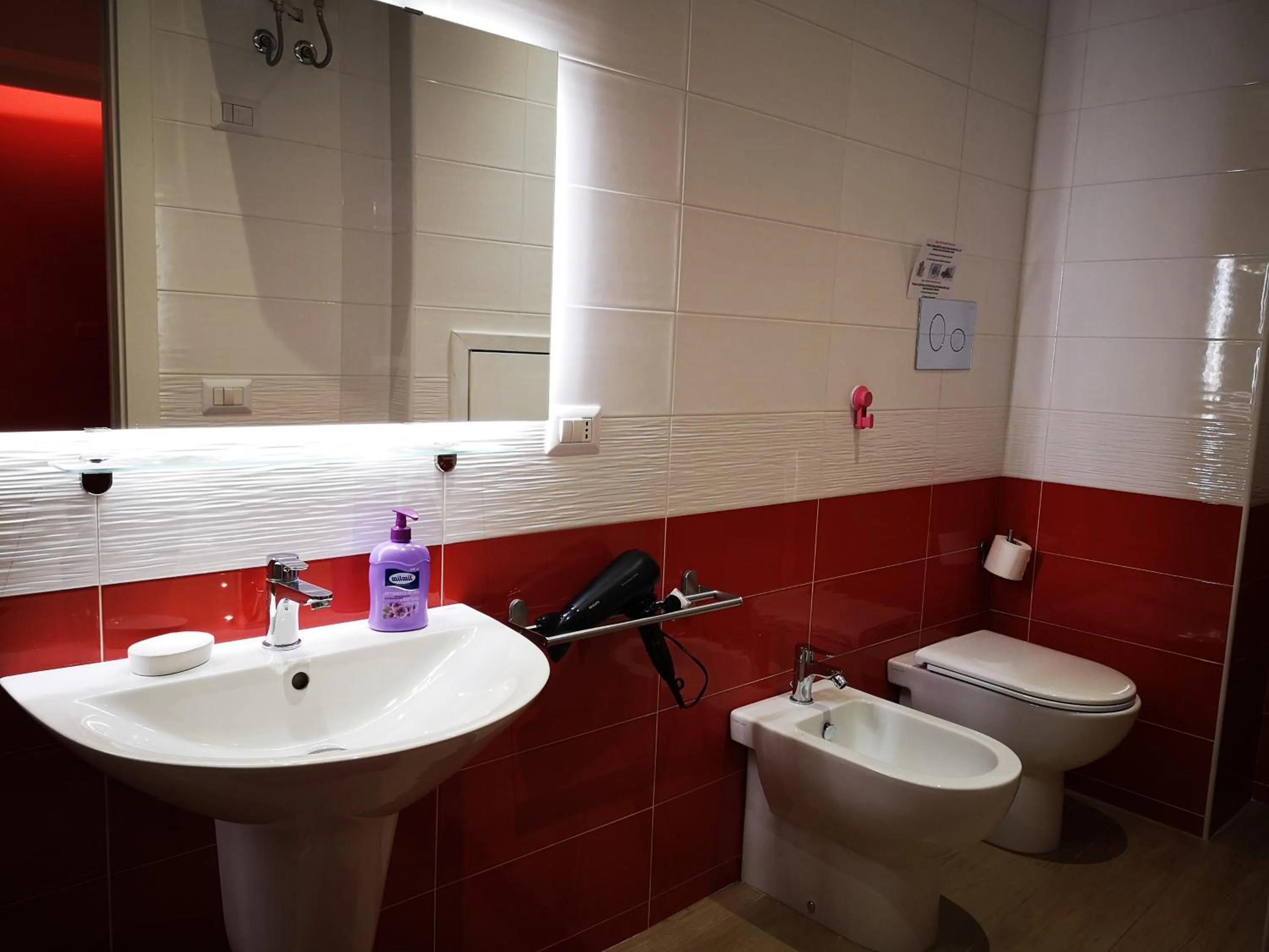 Bathroom in La Disfida Di Barletta