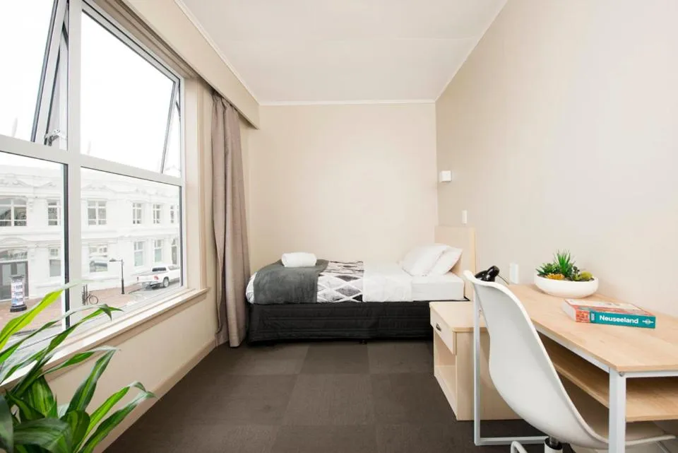 Day, Bed in Bridge Backpackers