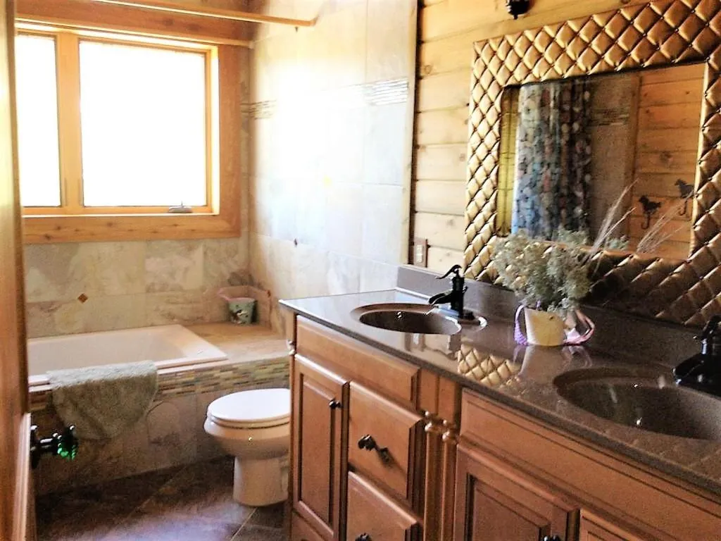 McDonald's Ranch Lodge