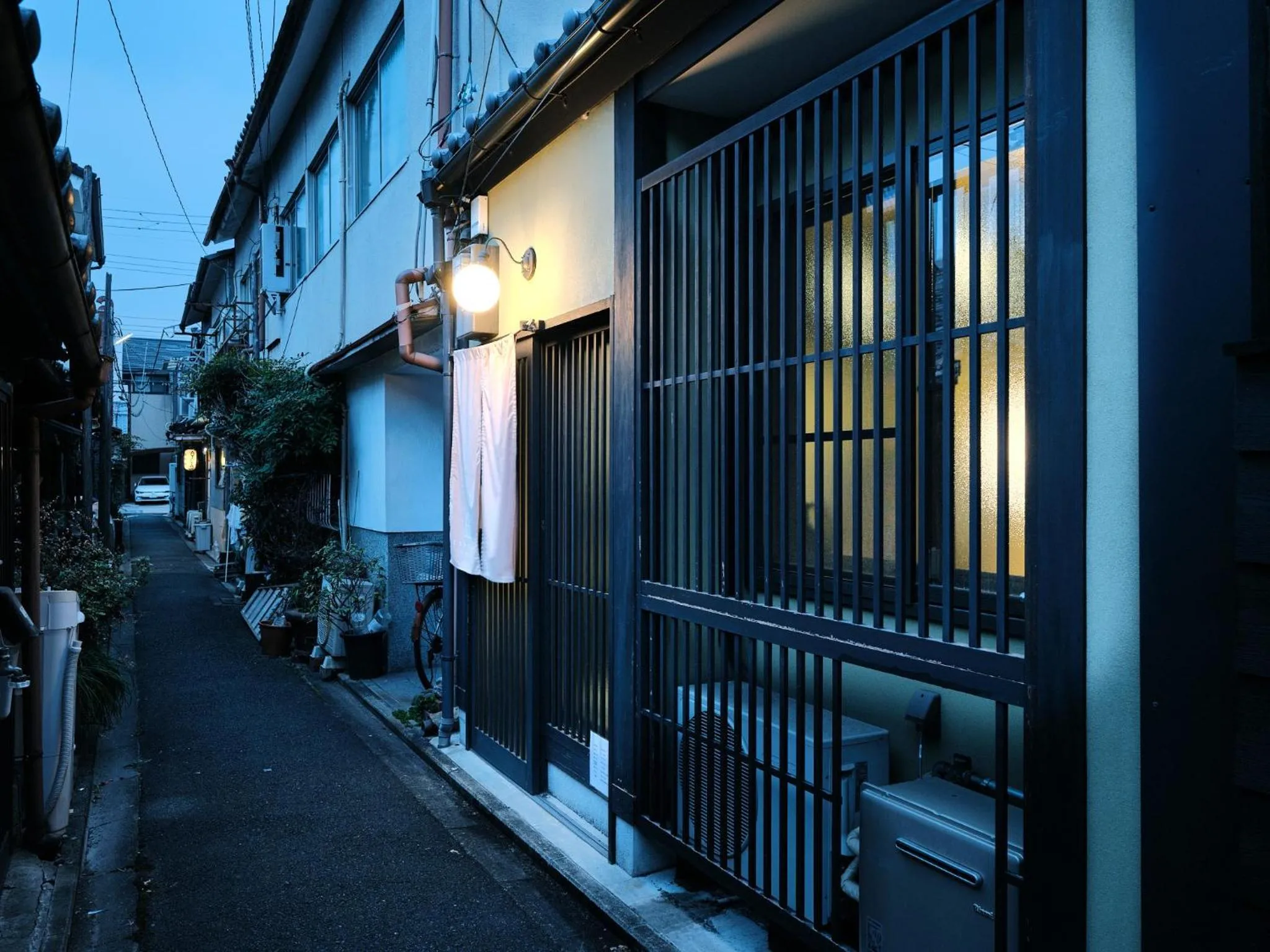 Property building in Tsumugi Hachijo Muromachi