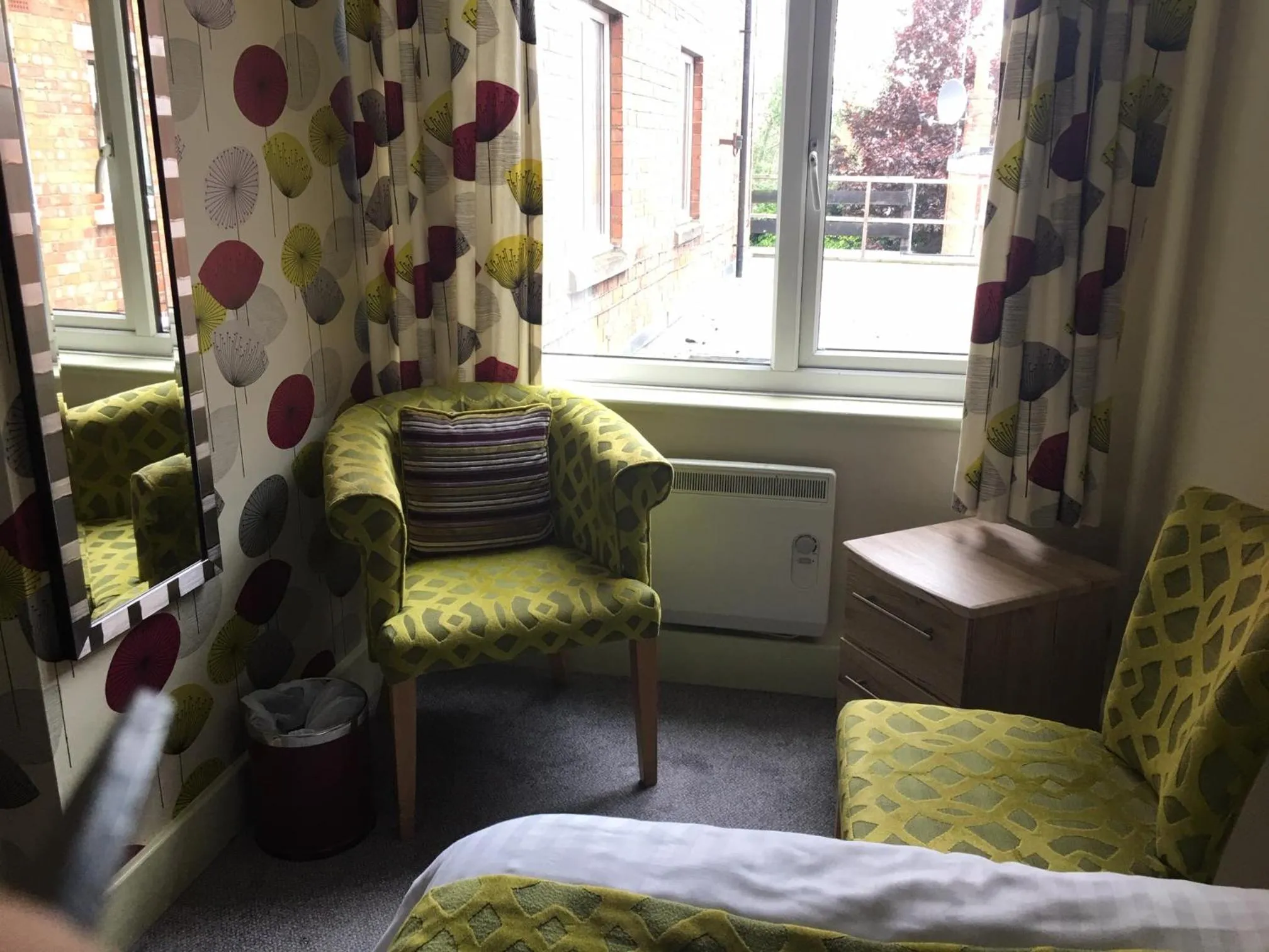 Seating area, Bed in The Savoy