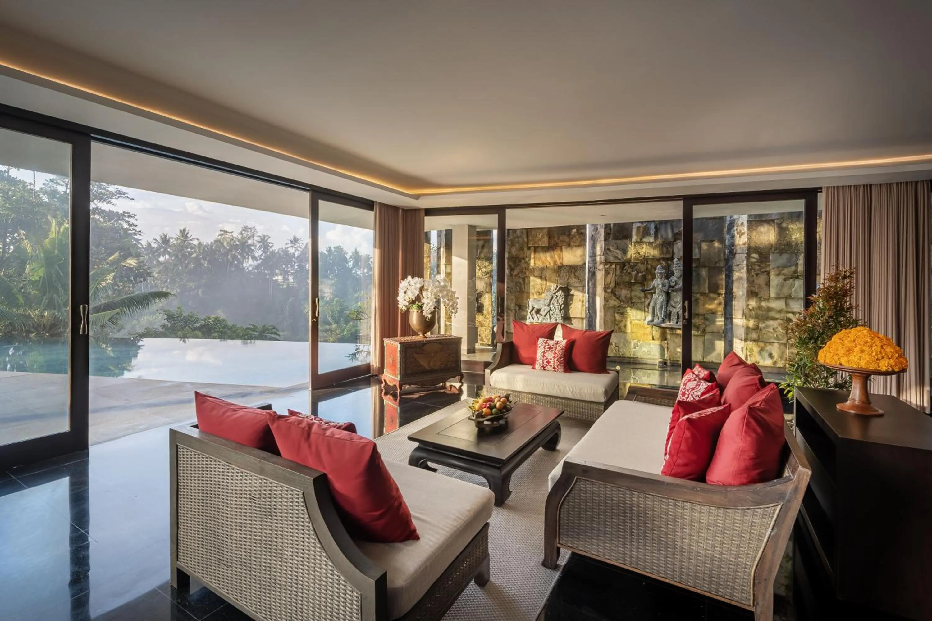 Living room in Kamandalu Ubud