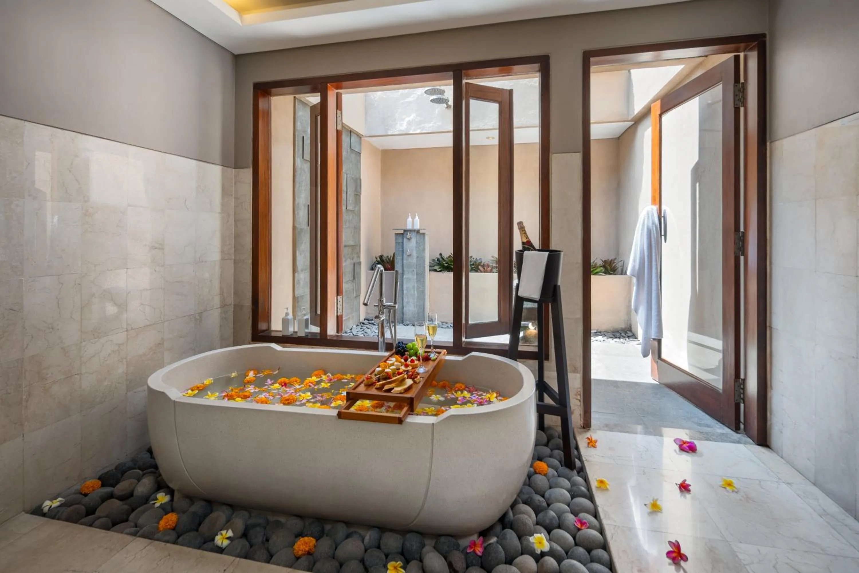 Bathroom in Kamandalu Ubud