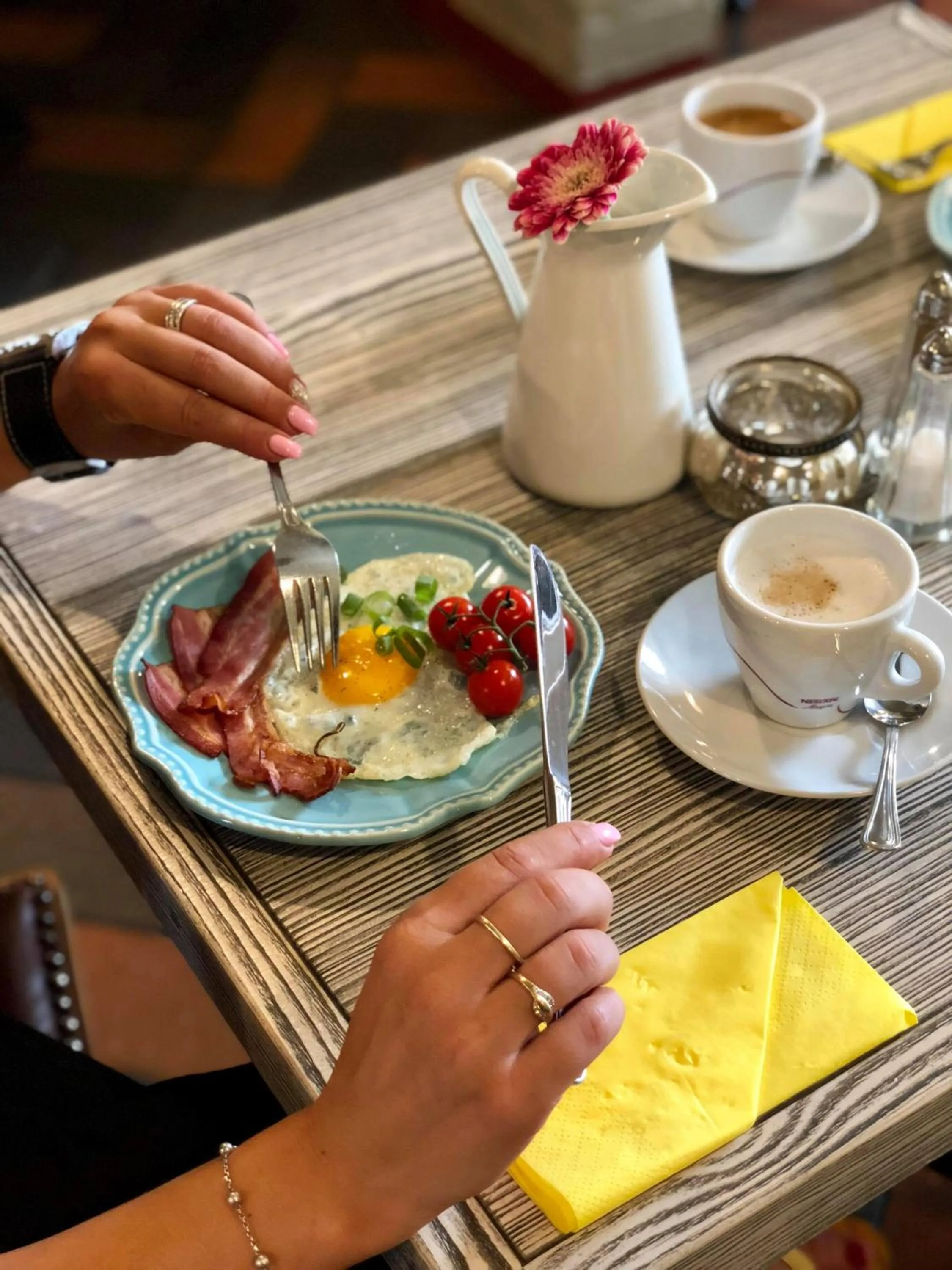 Breakfast in Hotel U Hradu