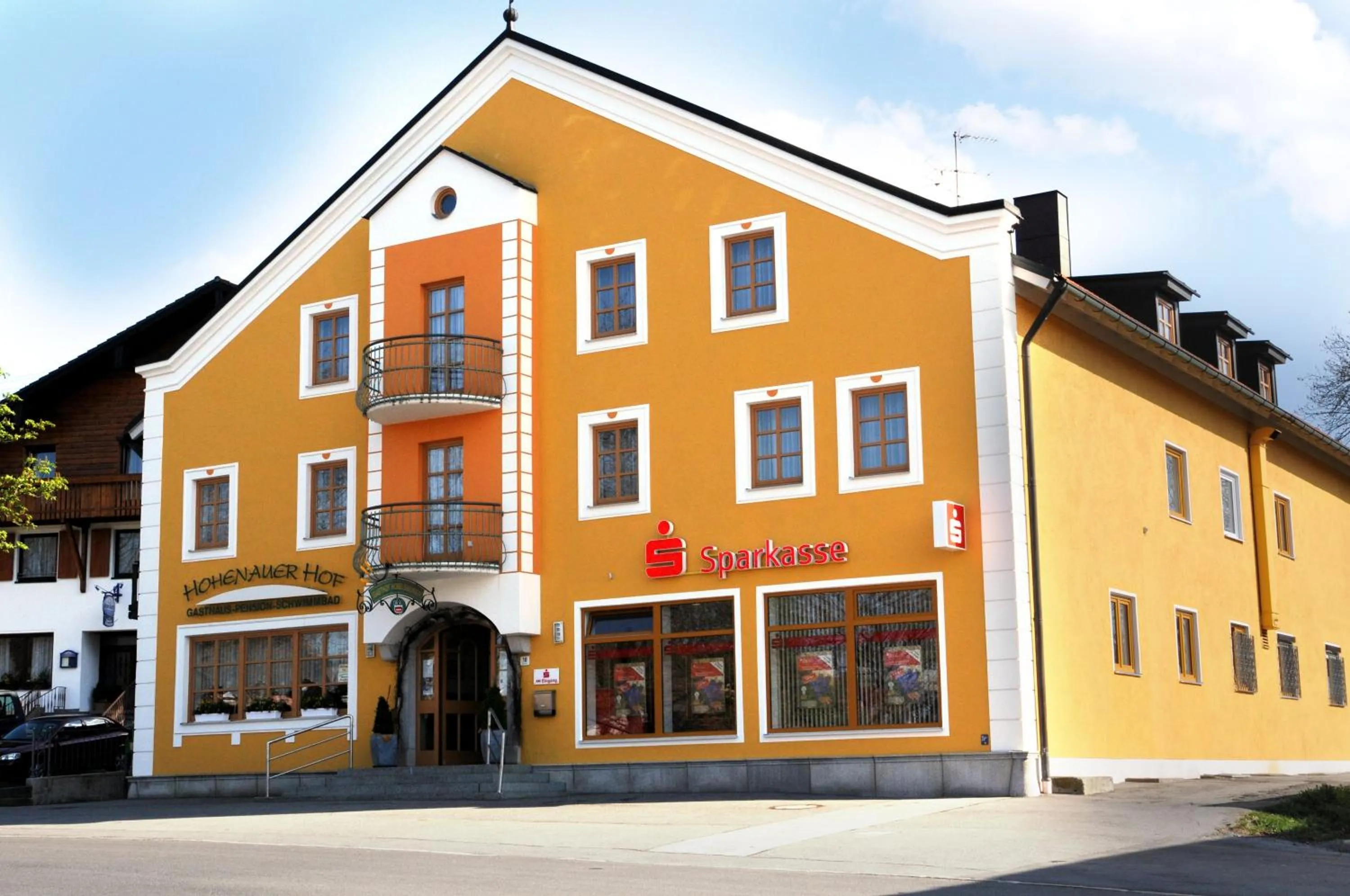Facade/entrance in Hotel Landgasthof Hohenauer Hof