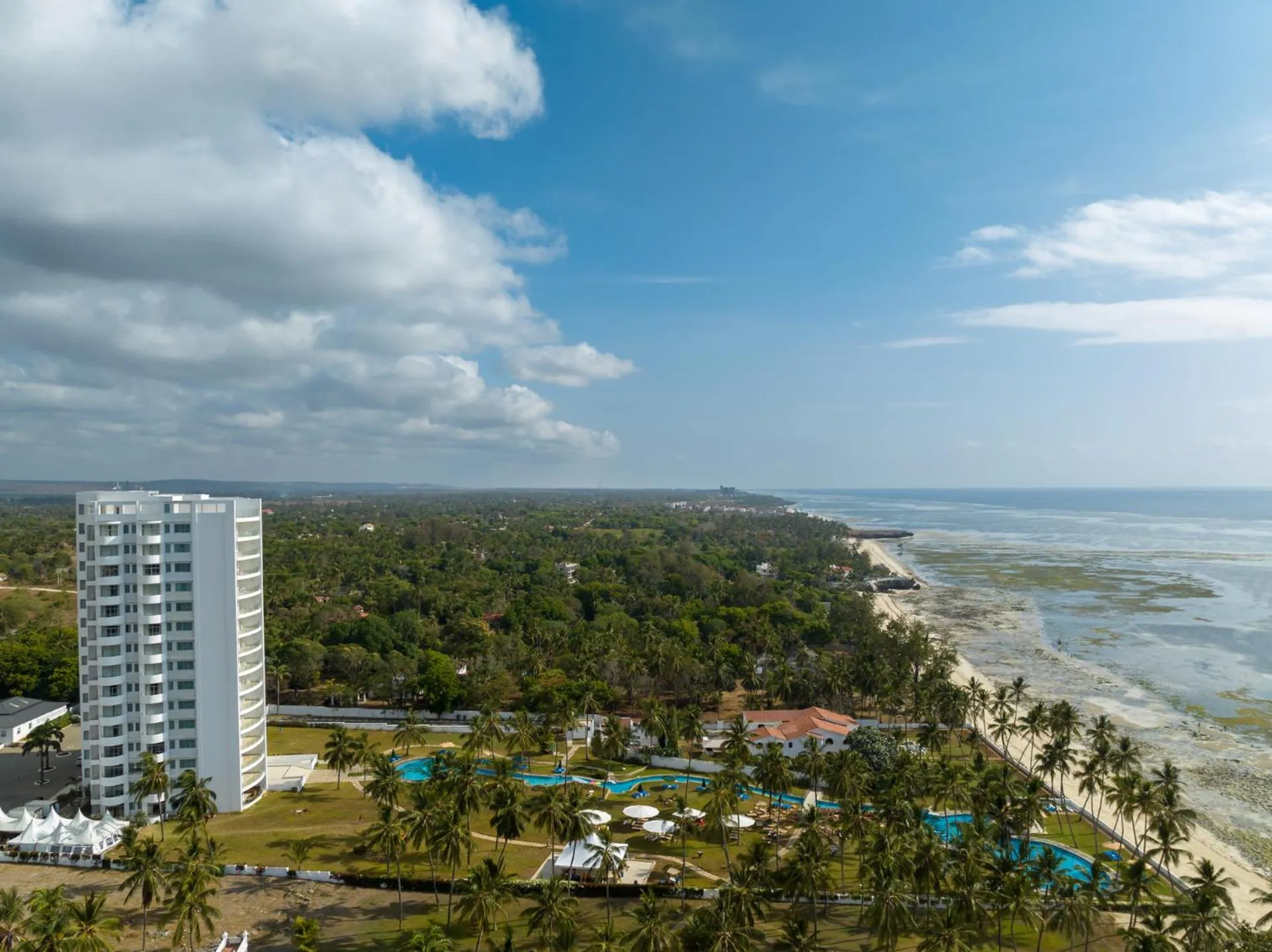 Property building in Sun N Sand Beach Resort