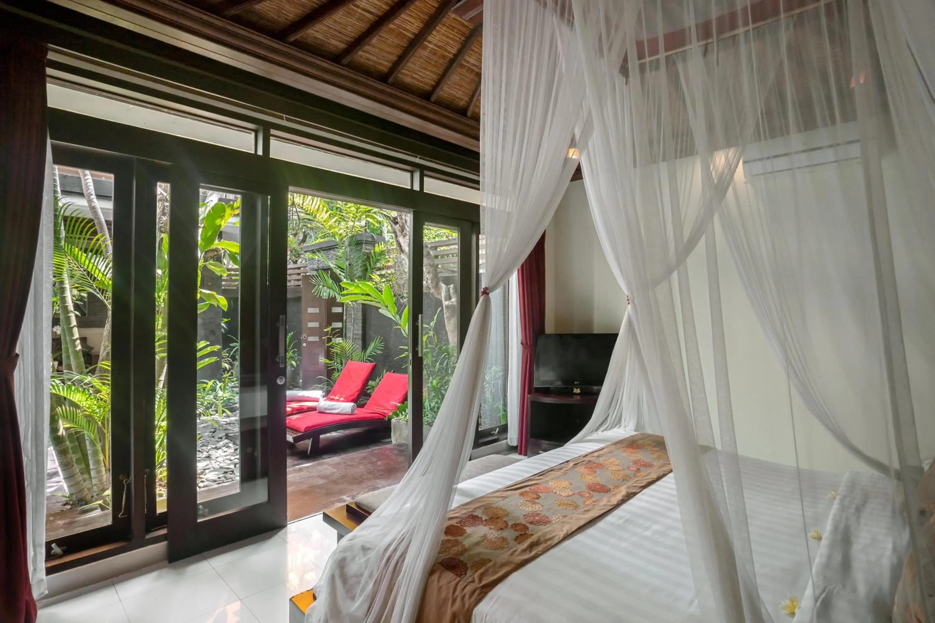 TV and multimedia, Bed in The Bali Dream Villa Seminyak