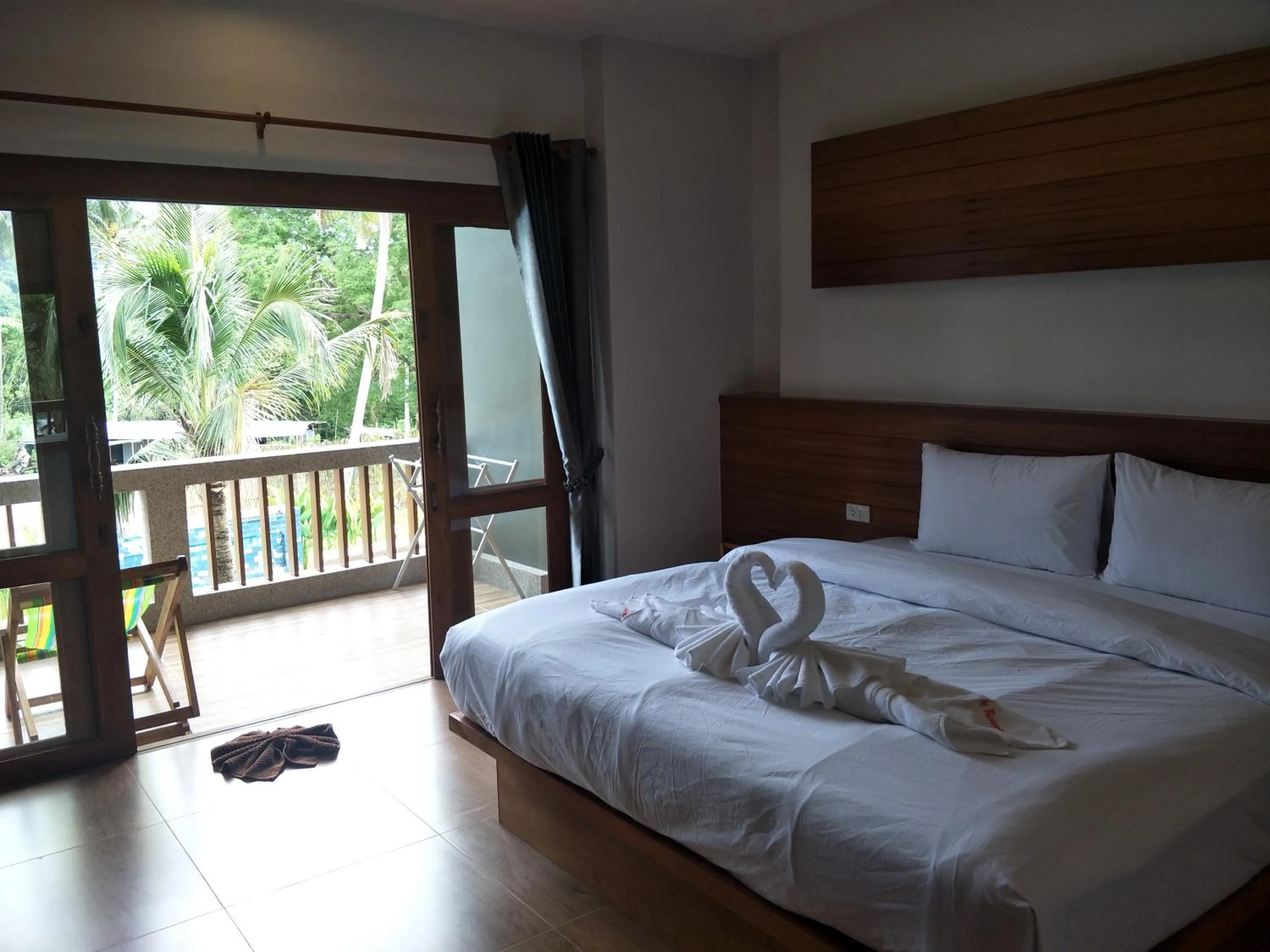 Bedroom, Bed in Lanta Infinity Resort - SHA Extra Plus