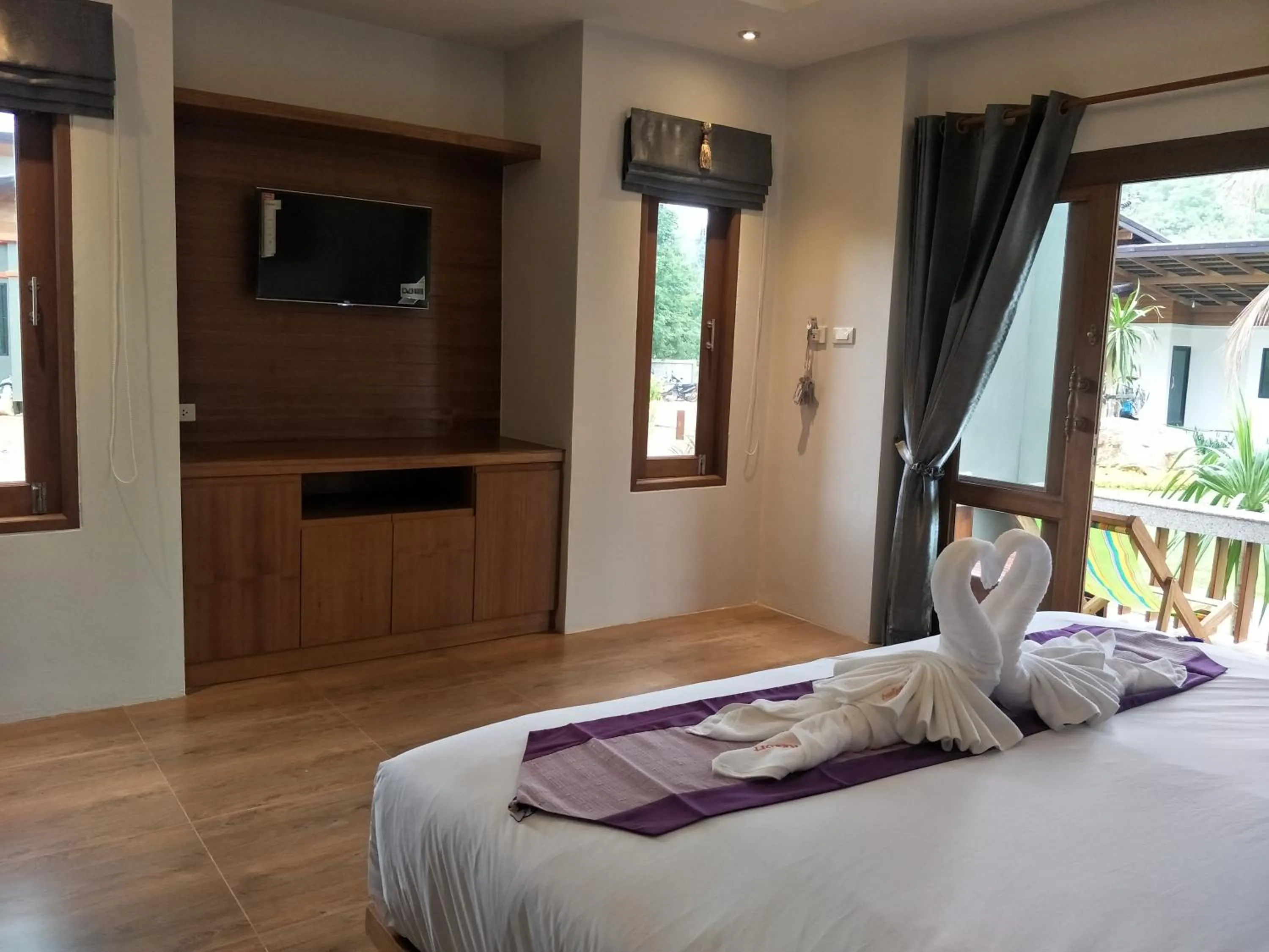 TV and multimedia, Bed in Lanta Infinity Resort - SHA Extra Plus