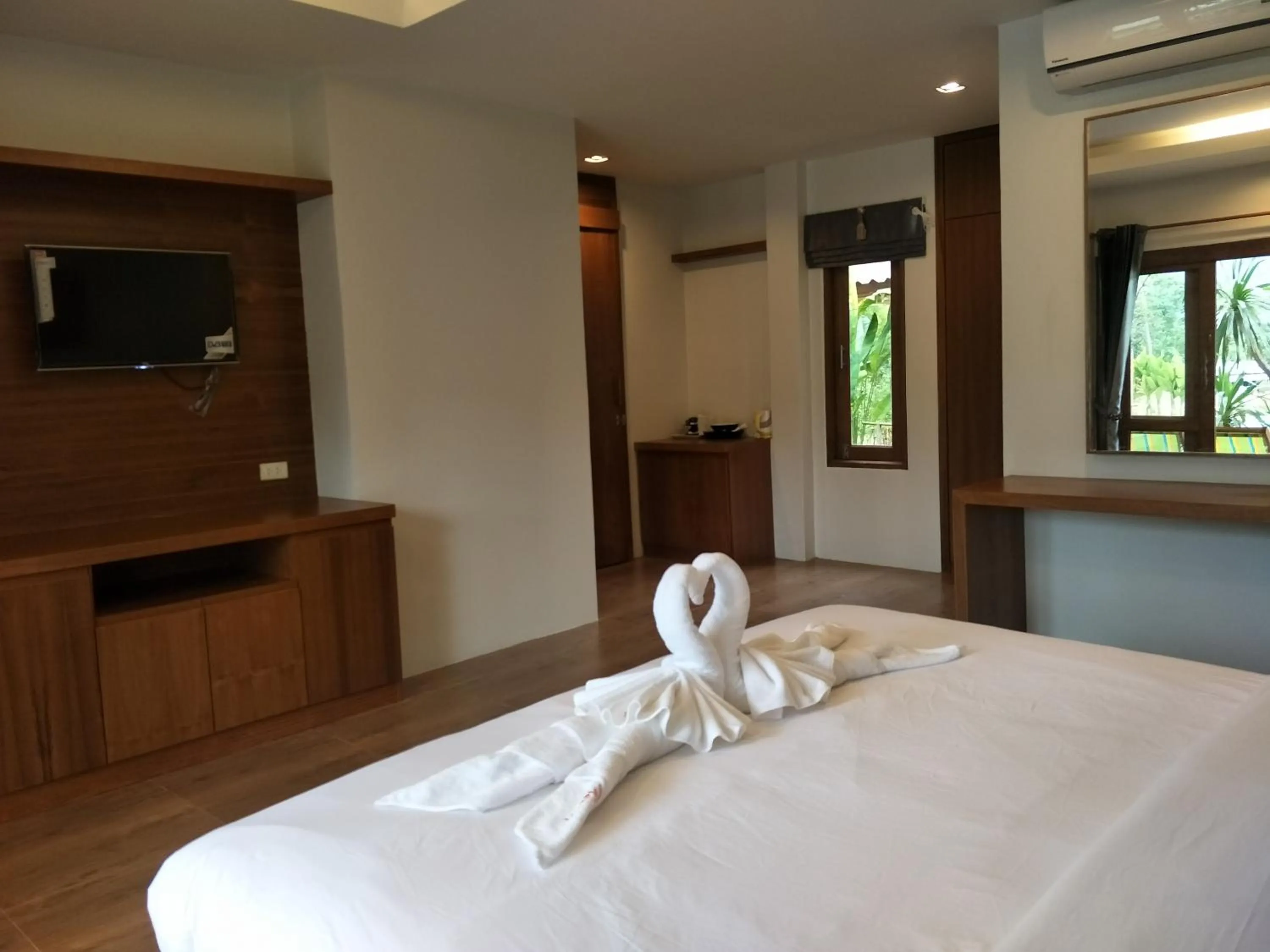Photo of the whole room, Bed in Lanta Infinity Resort - SHA Extra Plus
