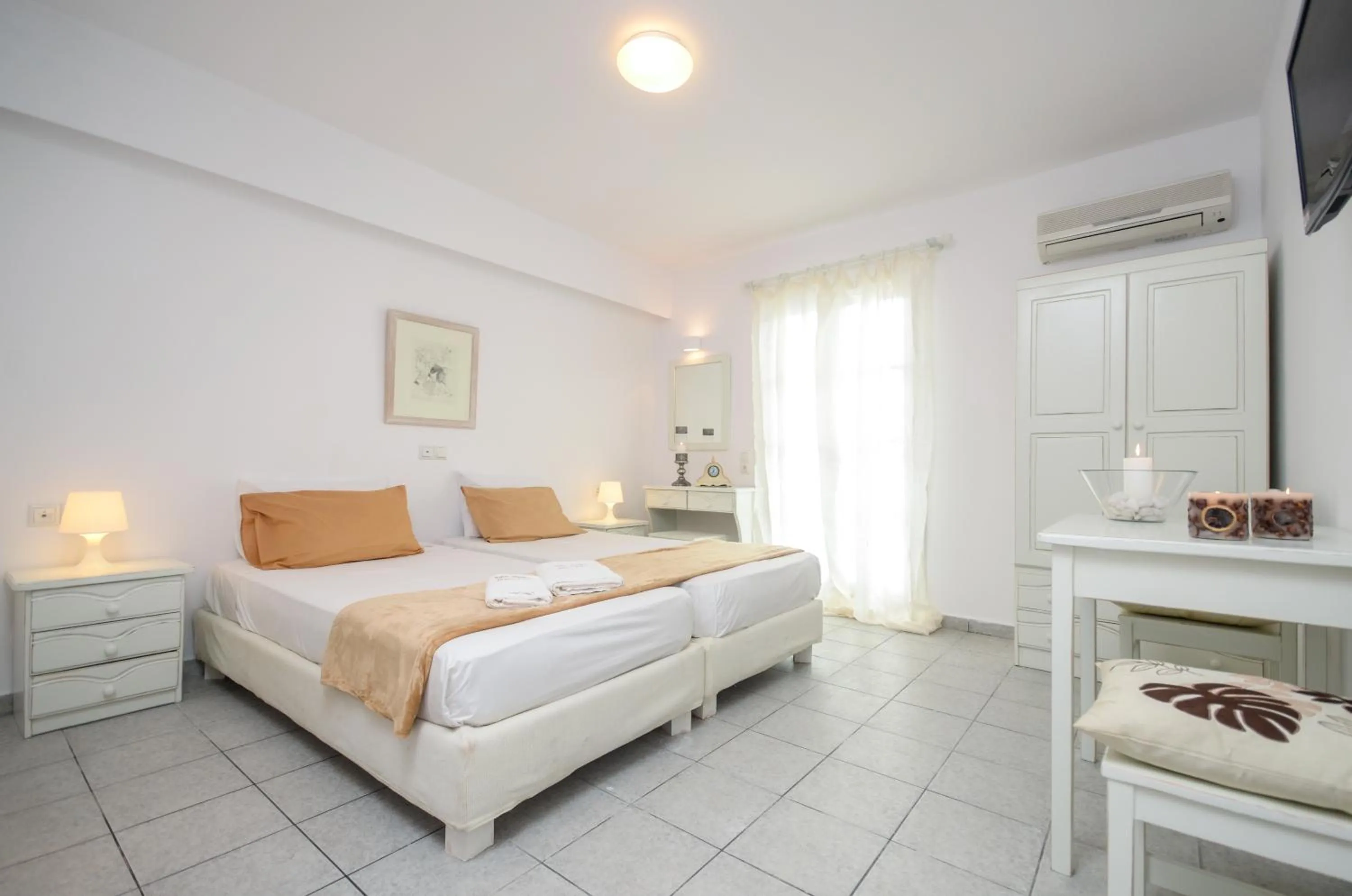 Day, Bed in Georgia Mare