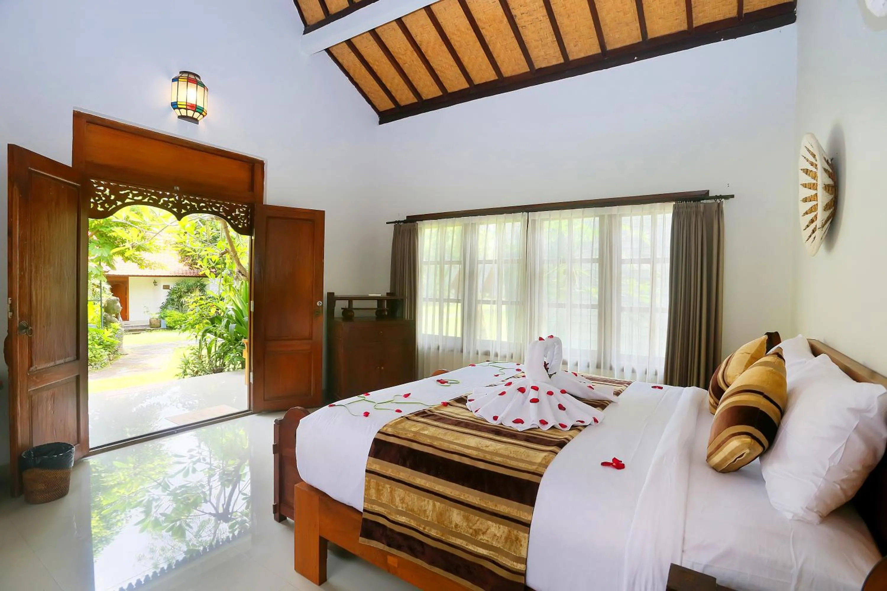 Bed in Dewantara Boutique Villa Resort Bali