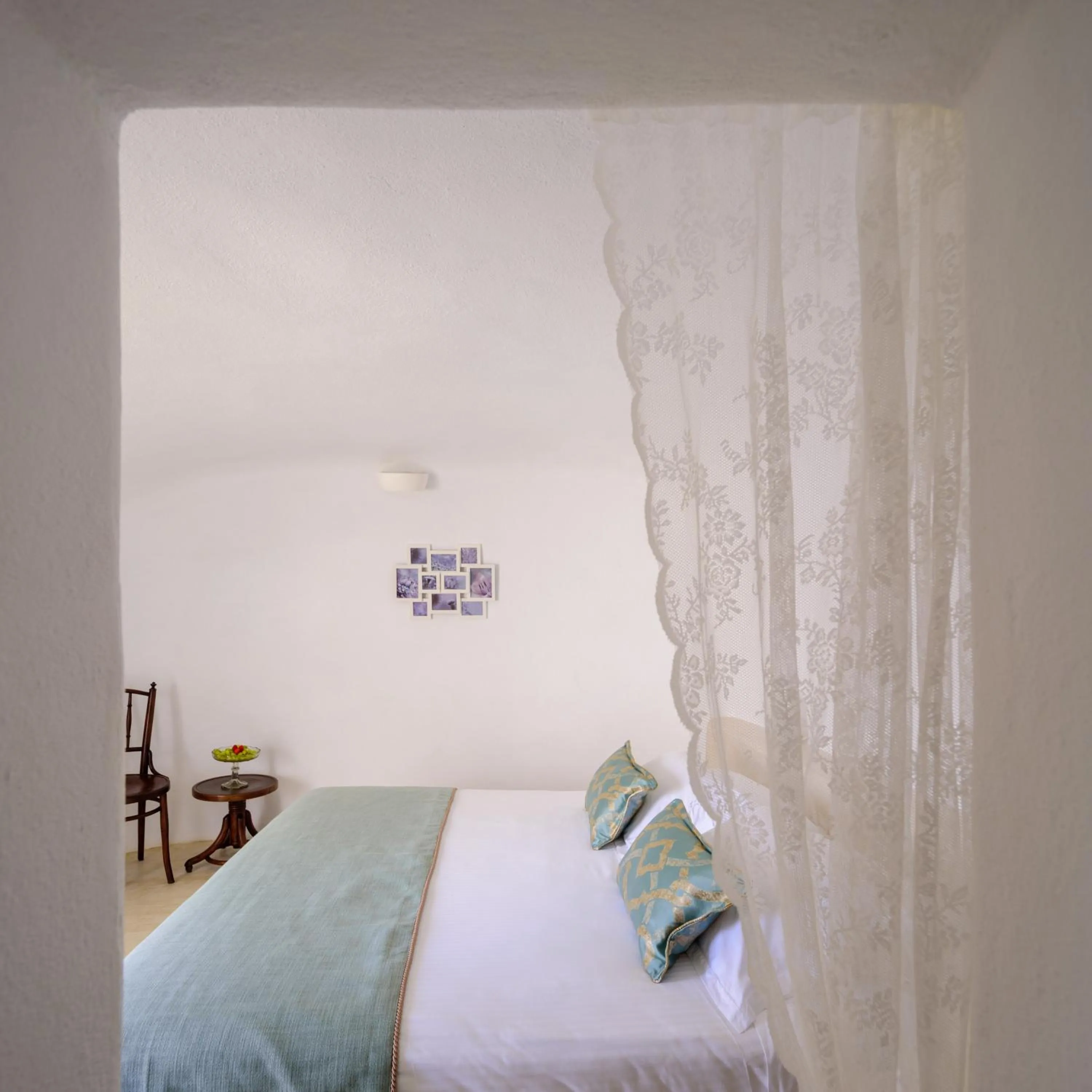 Bed in Fanari Villas