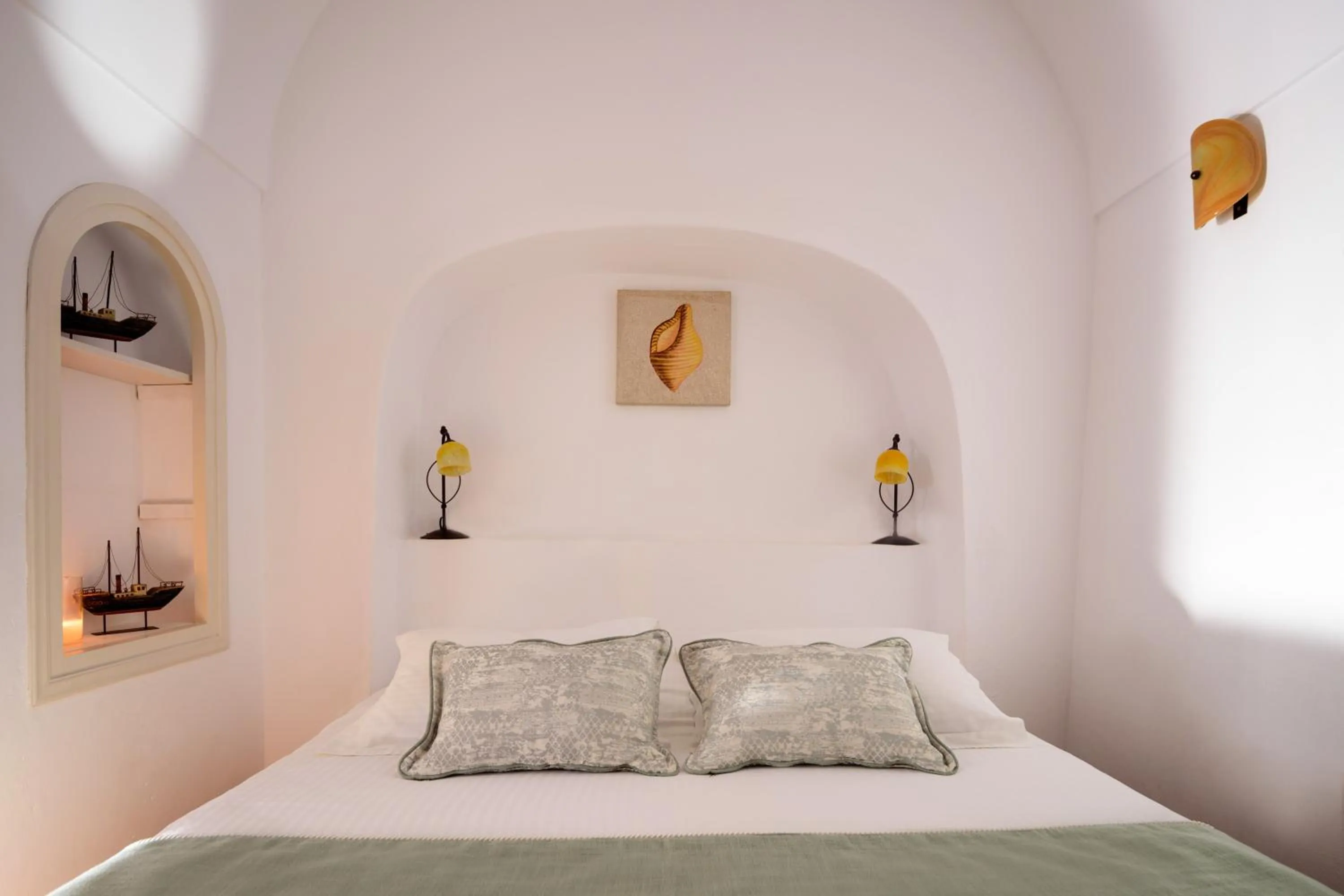 Bed in Fanari Villas