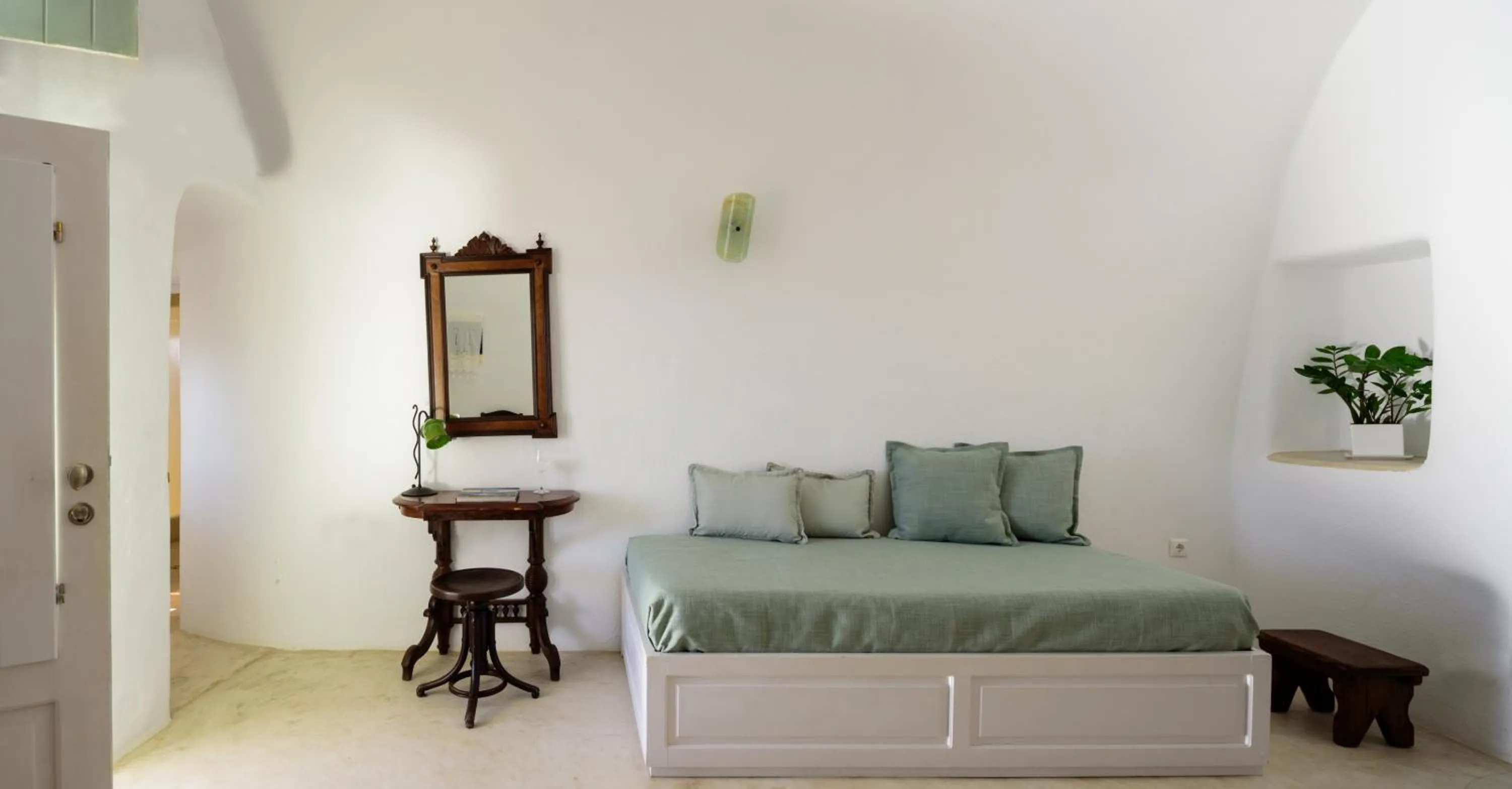 Bed in Fanari Villas