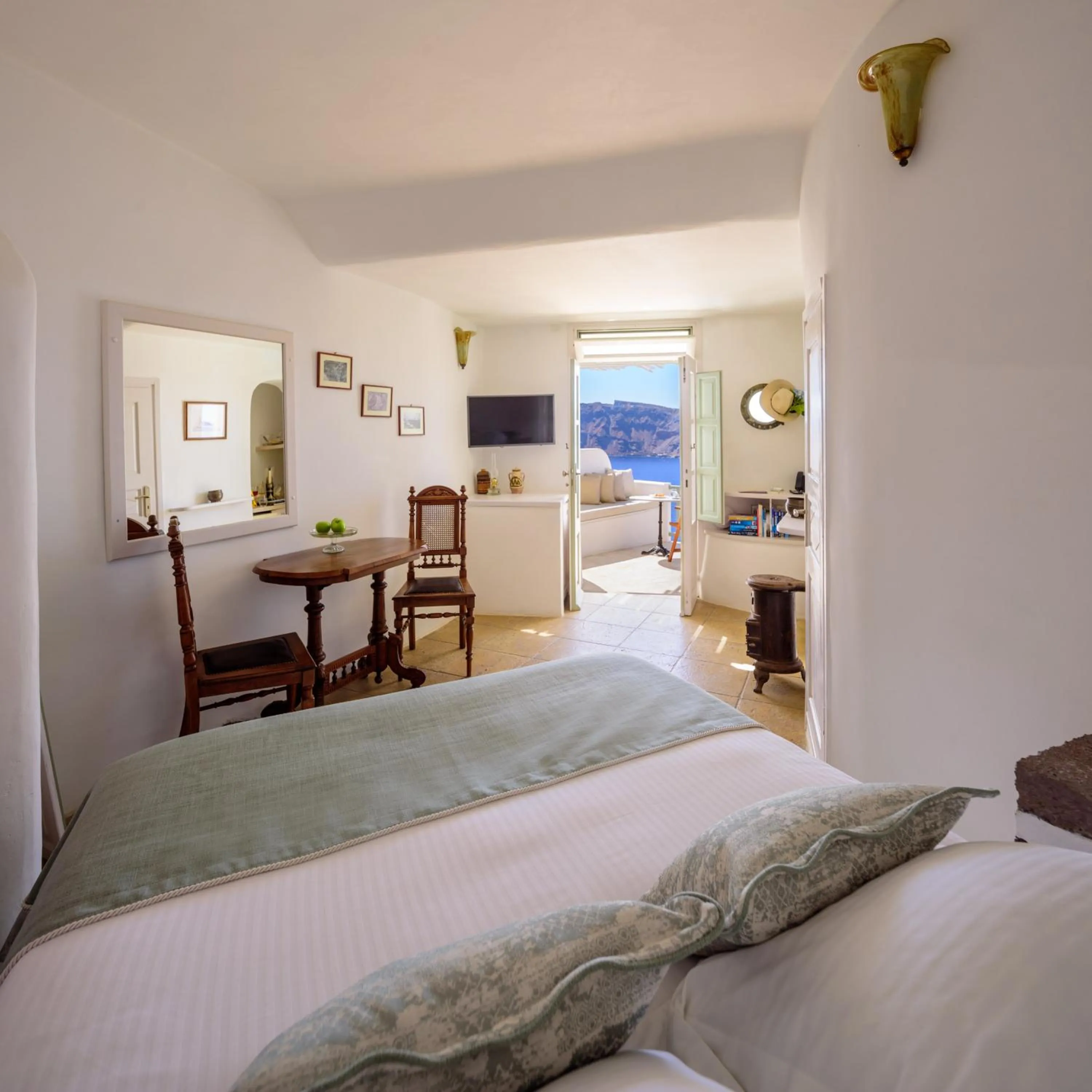 Bed in Fanari Villas