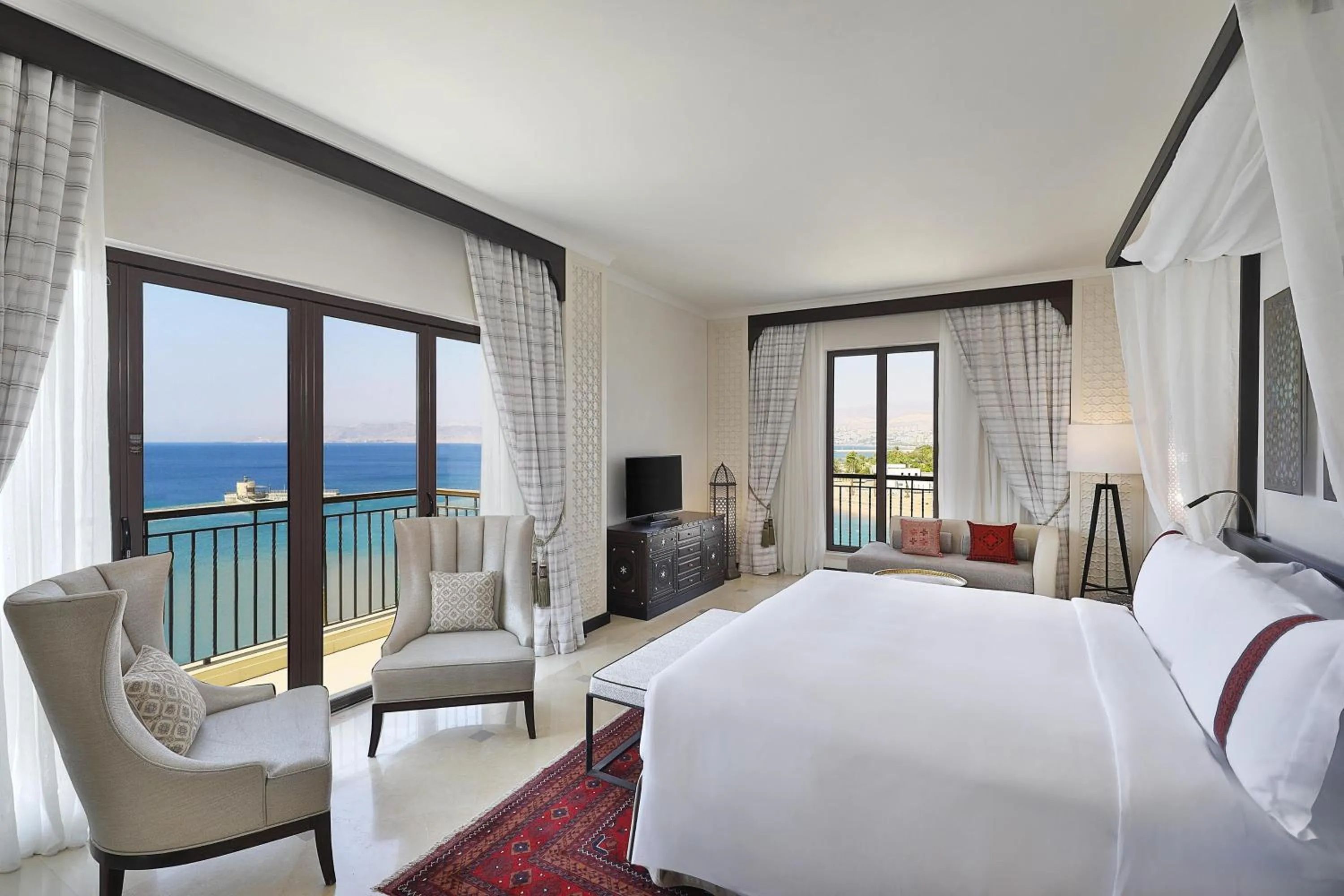Bedroom, Bed in Al Manara, a Luxury Collection Hotel, Aqaba