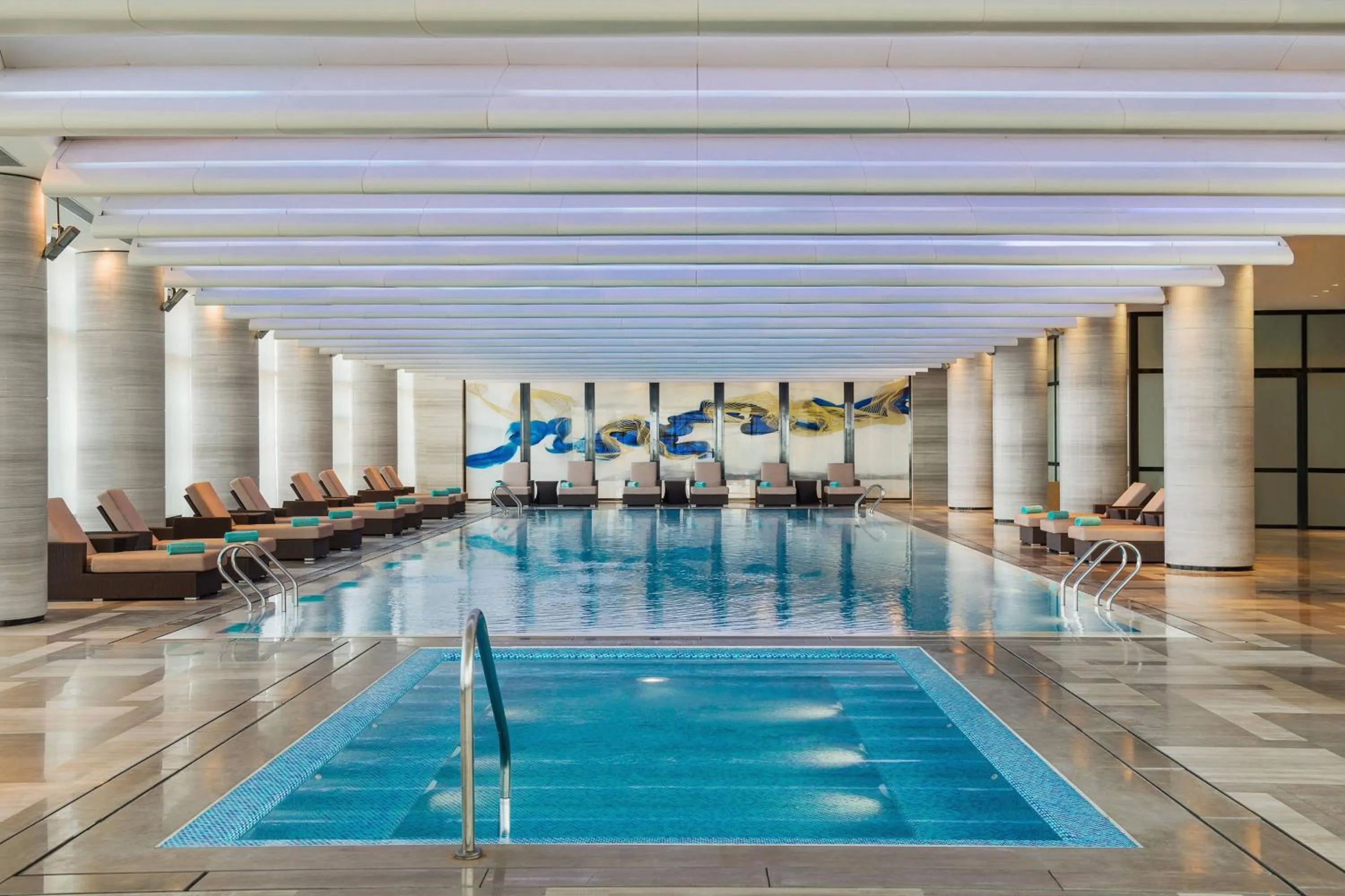 Swimming pool in Le Meridien Suzhou, Suzhou Bay