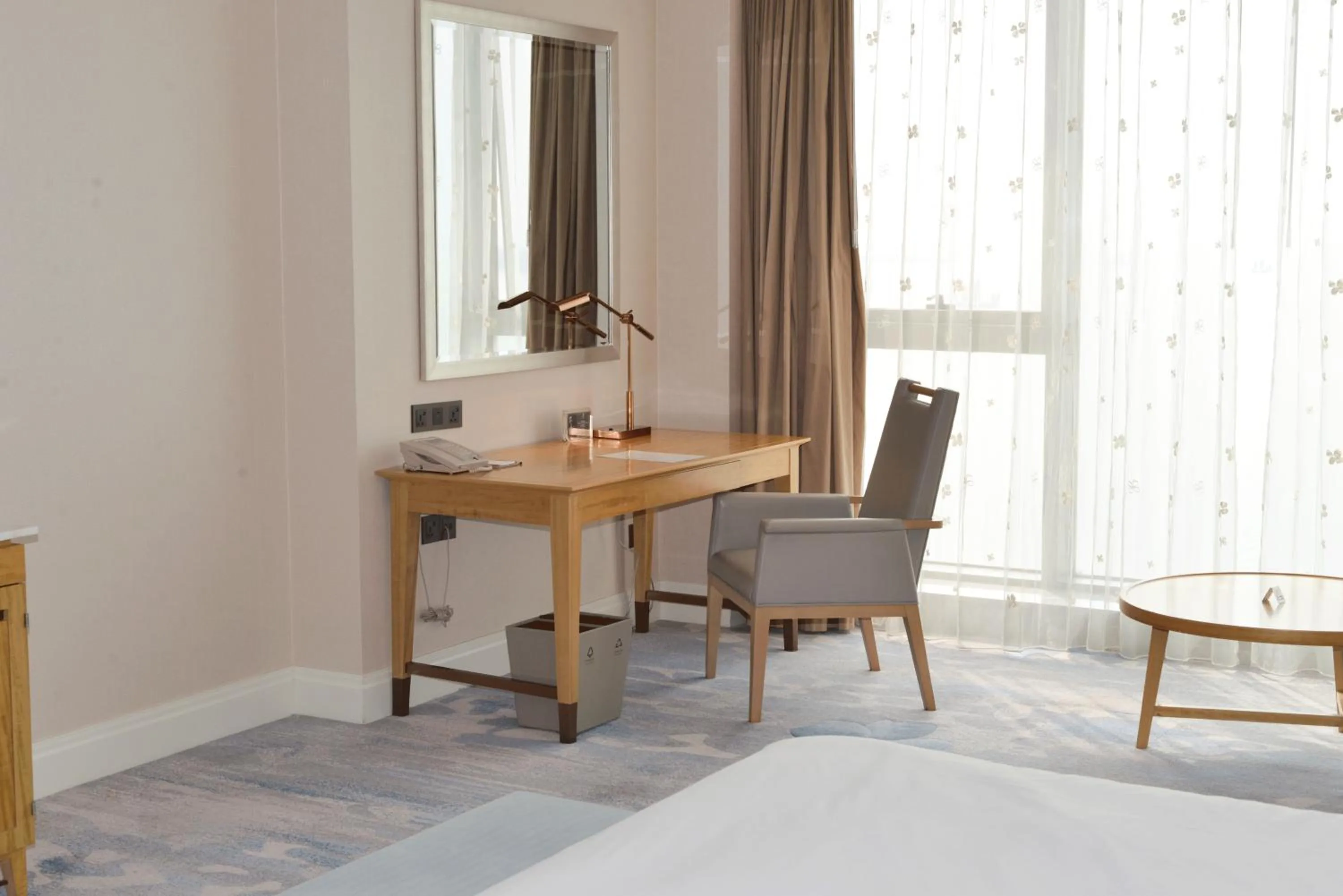 Library in Le Meridien Suzhou, Suzhou Bay