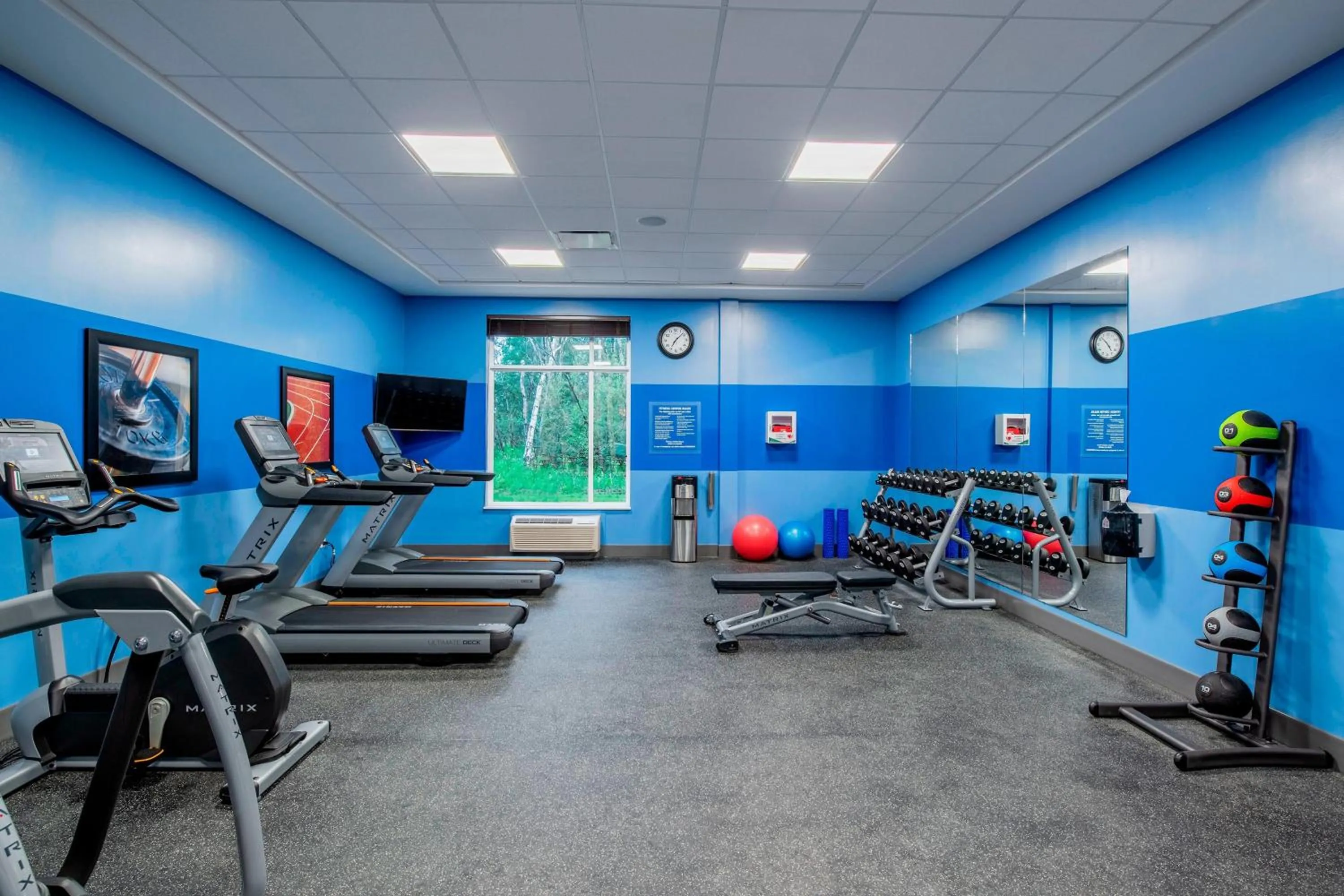 Fitness centre/facilities in Four Points by Sheraton Grande Prairie