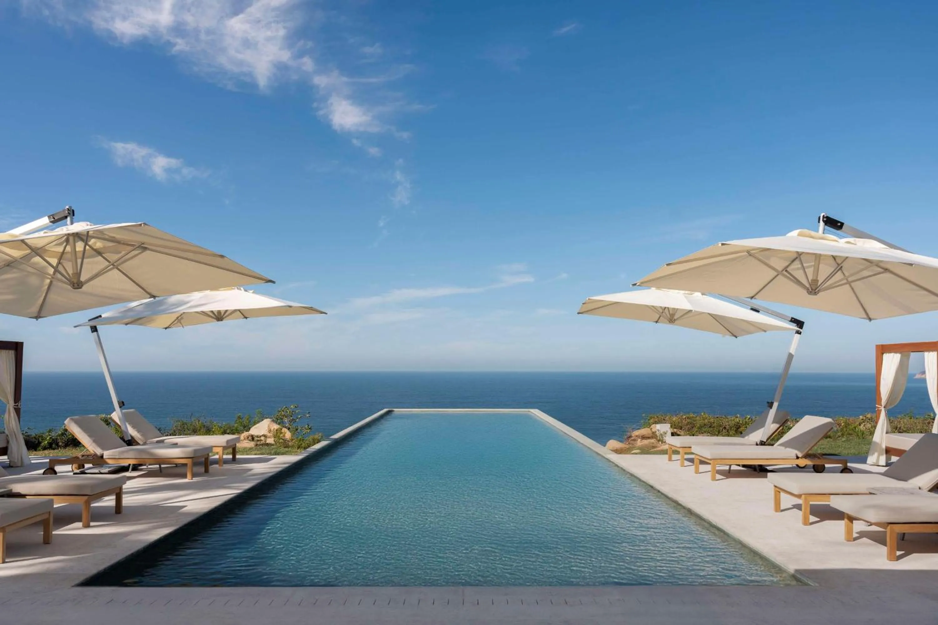 Pool view in Banyan Tree Cabo Marques