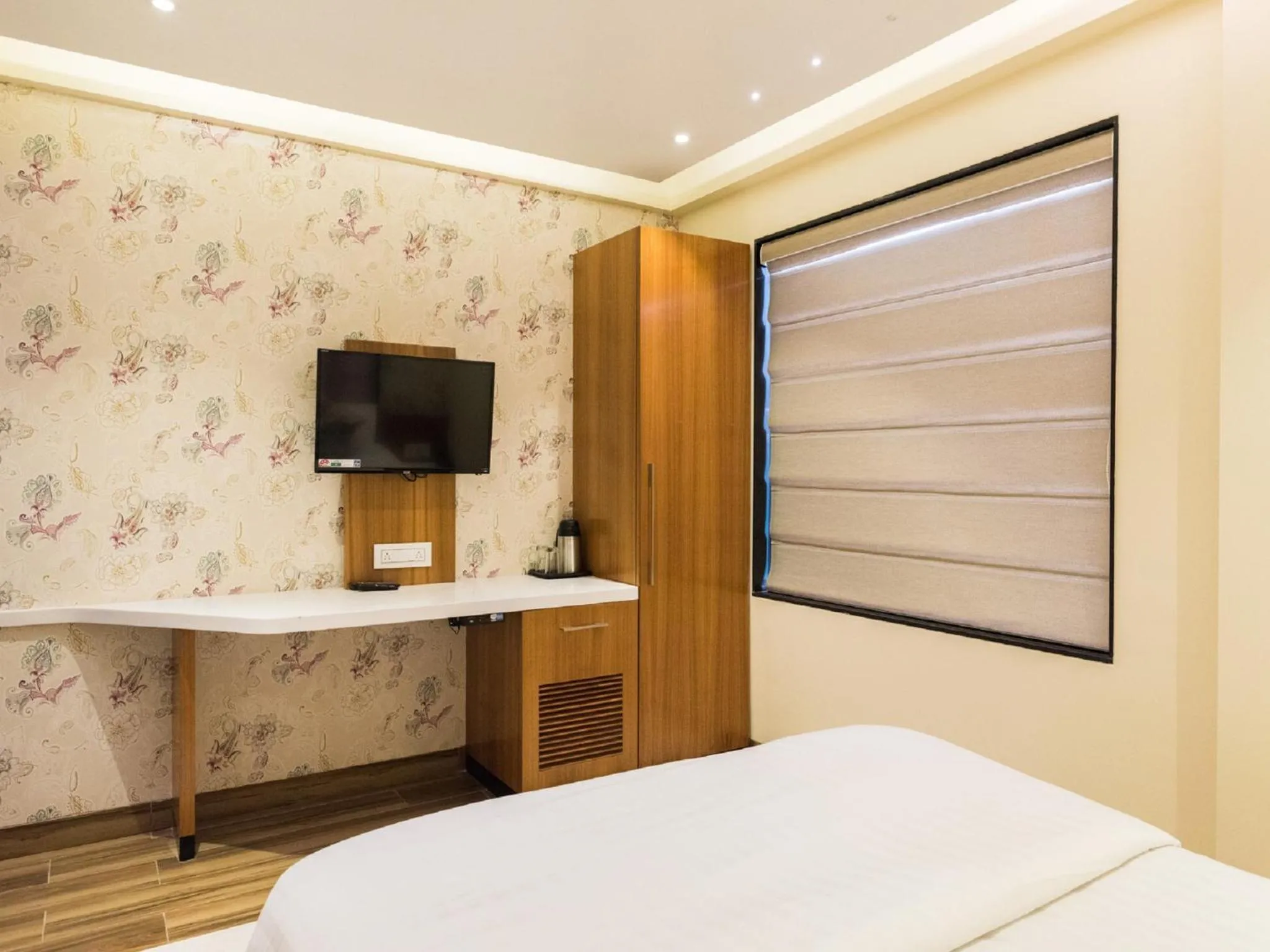 Bedroom, Bed in Hotel Sangat Regency