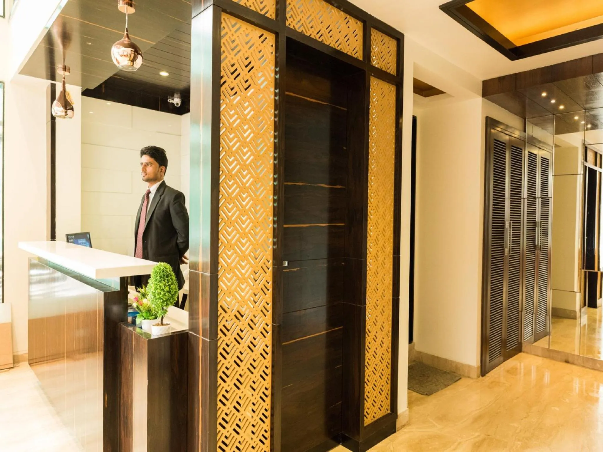 Lobby or reception in Hotel Sangat Regency