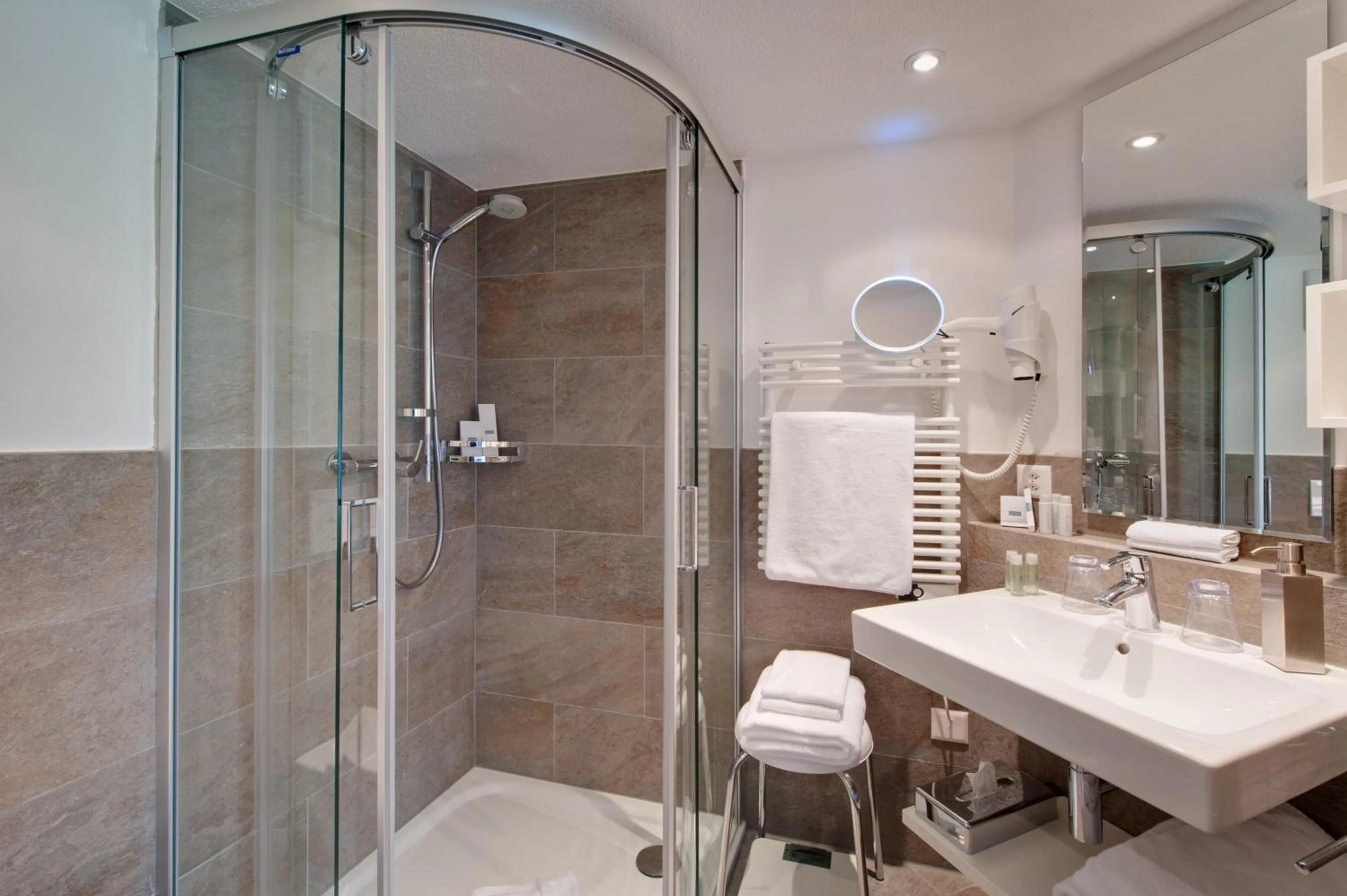 Shower in Hotel Aristella Swissflair
