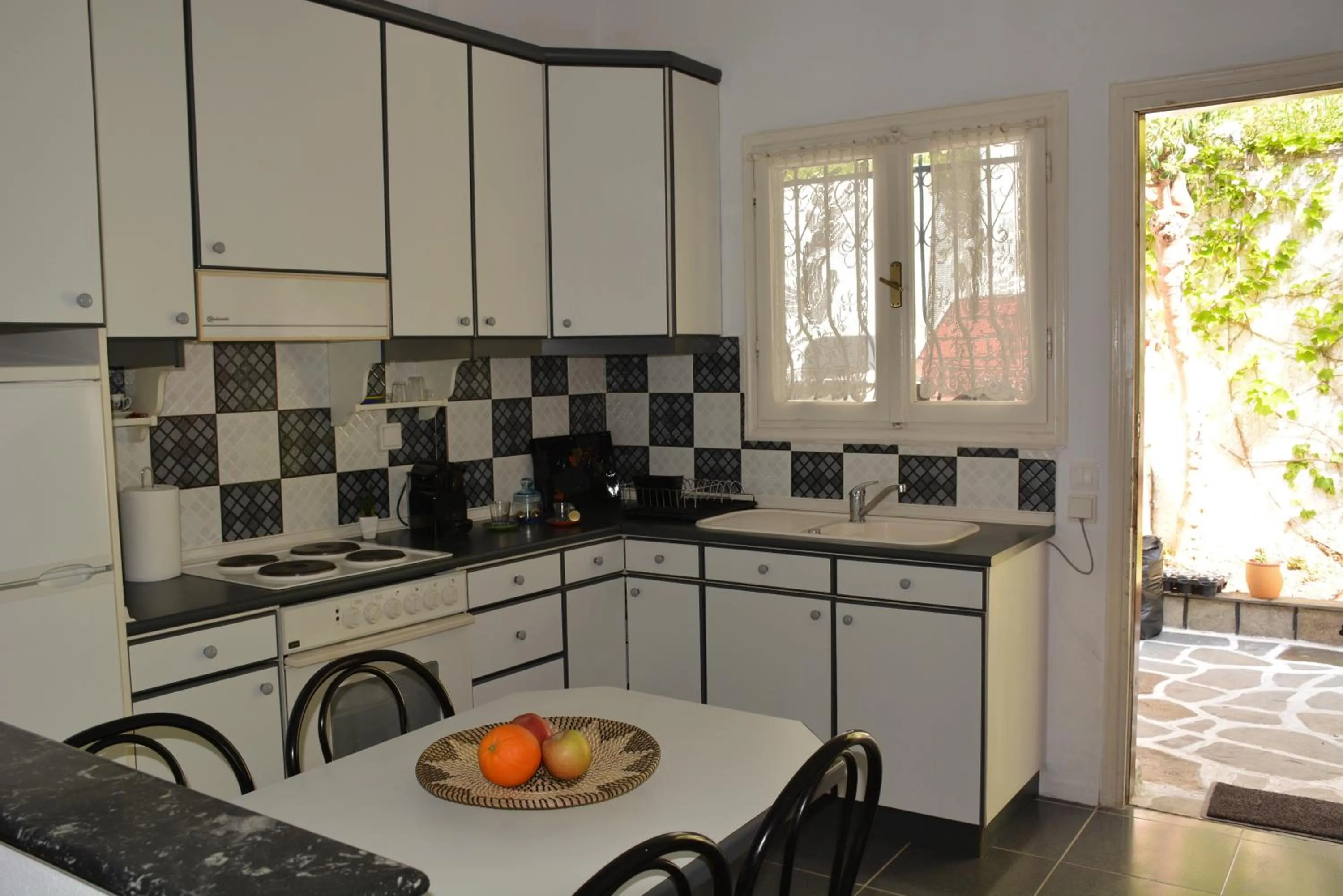 Communal kitchen in Acrogiali Sunshine