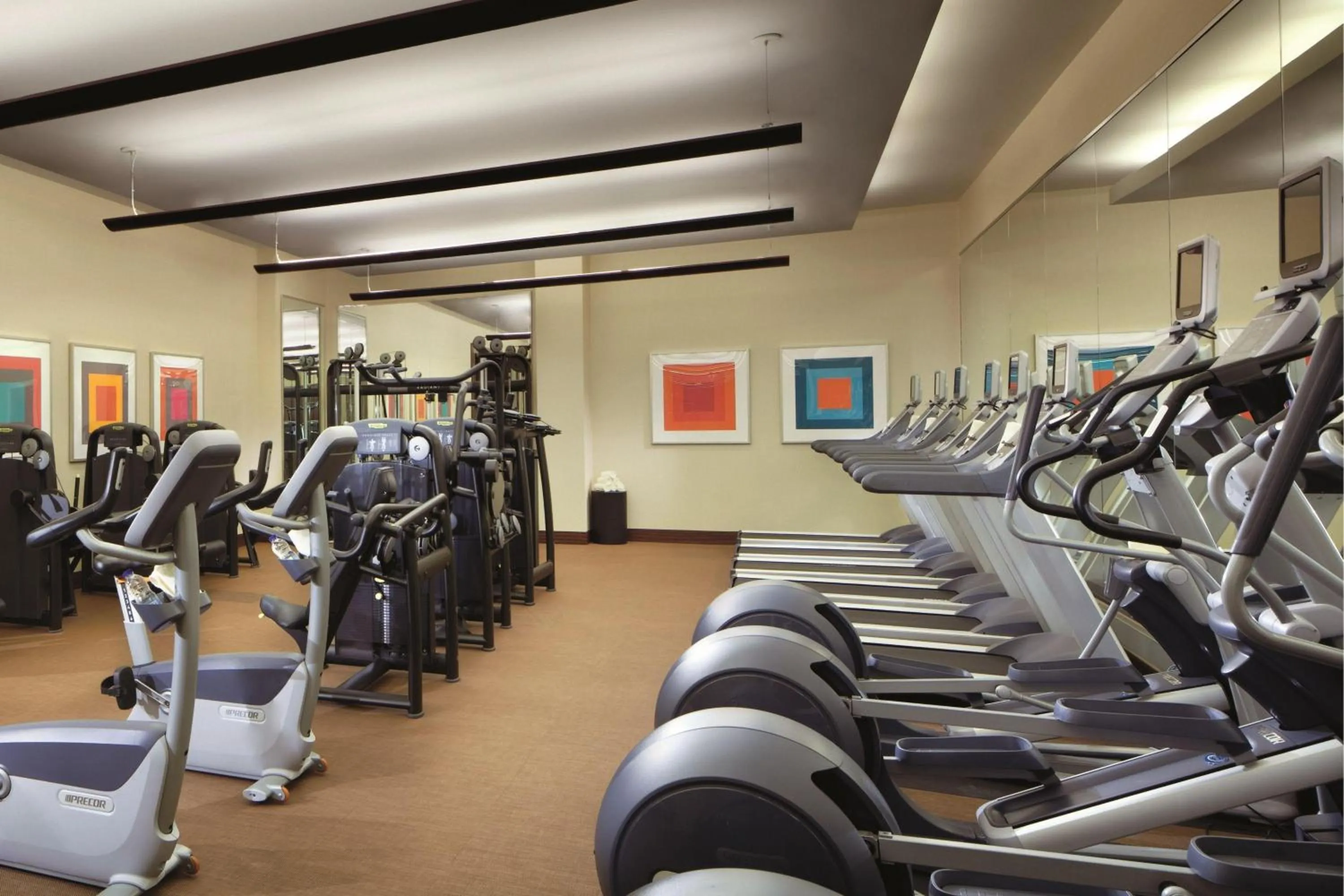 Fitness centre/facilities in The Ritz-Carlton, Toronto