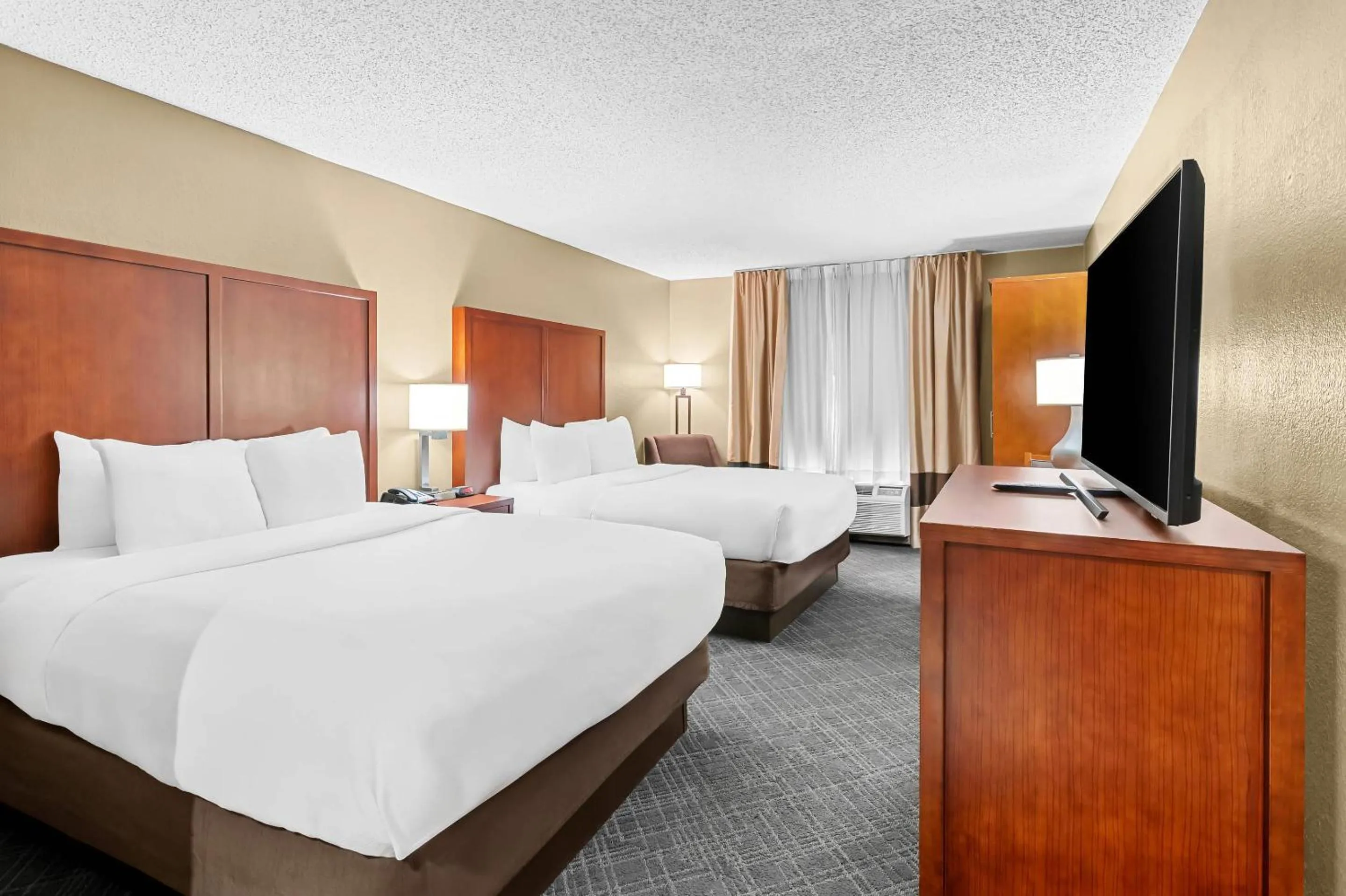 Bedroom, Bed in Comfort Inn University Area