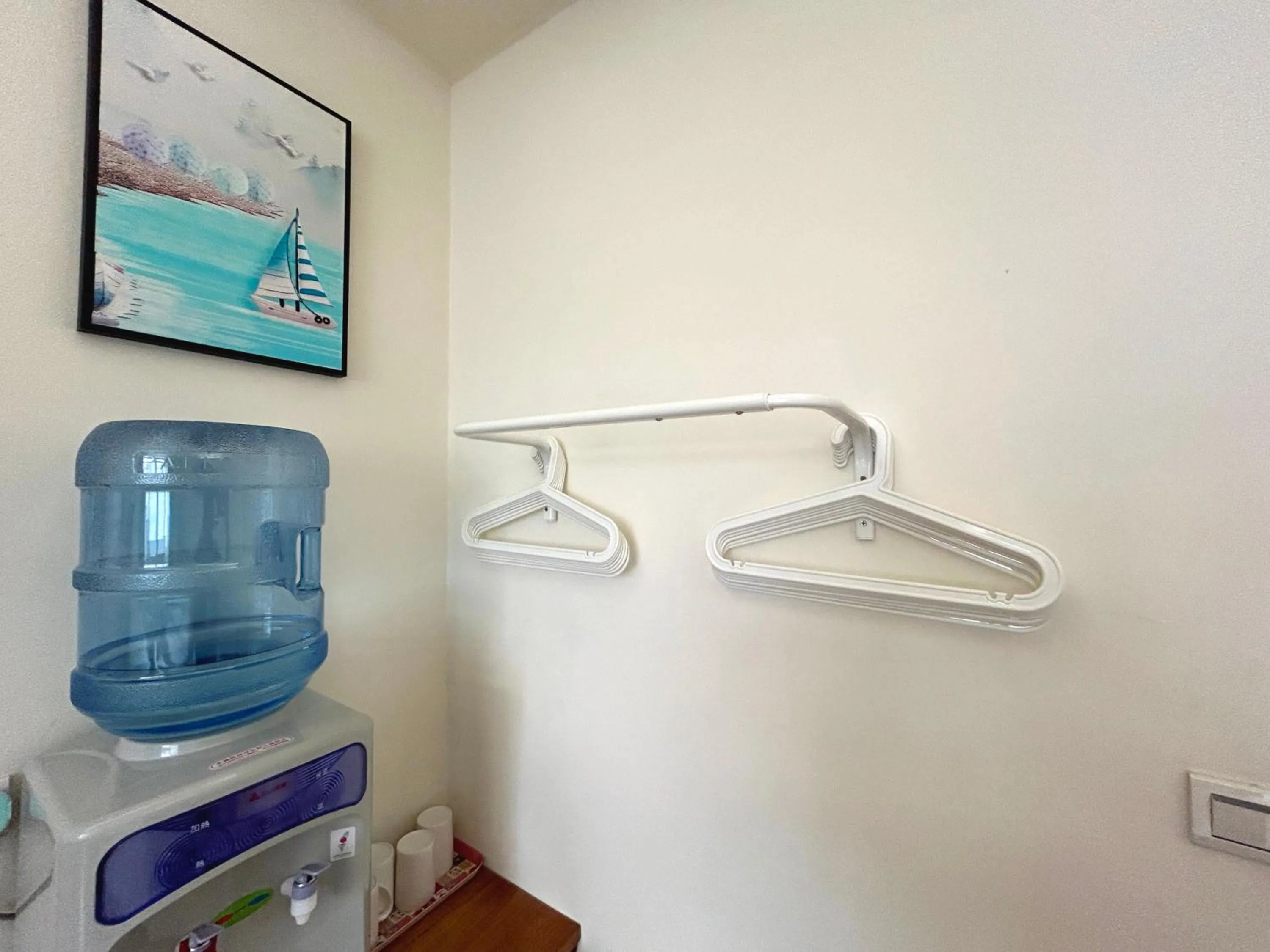 Photo of the whole room in Cherry Inn