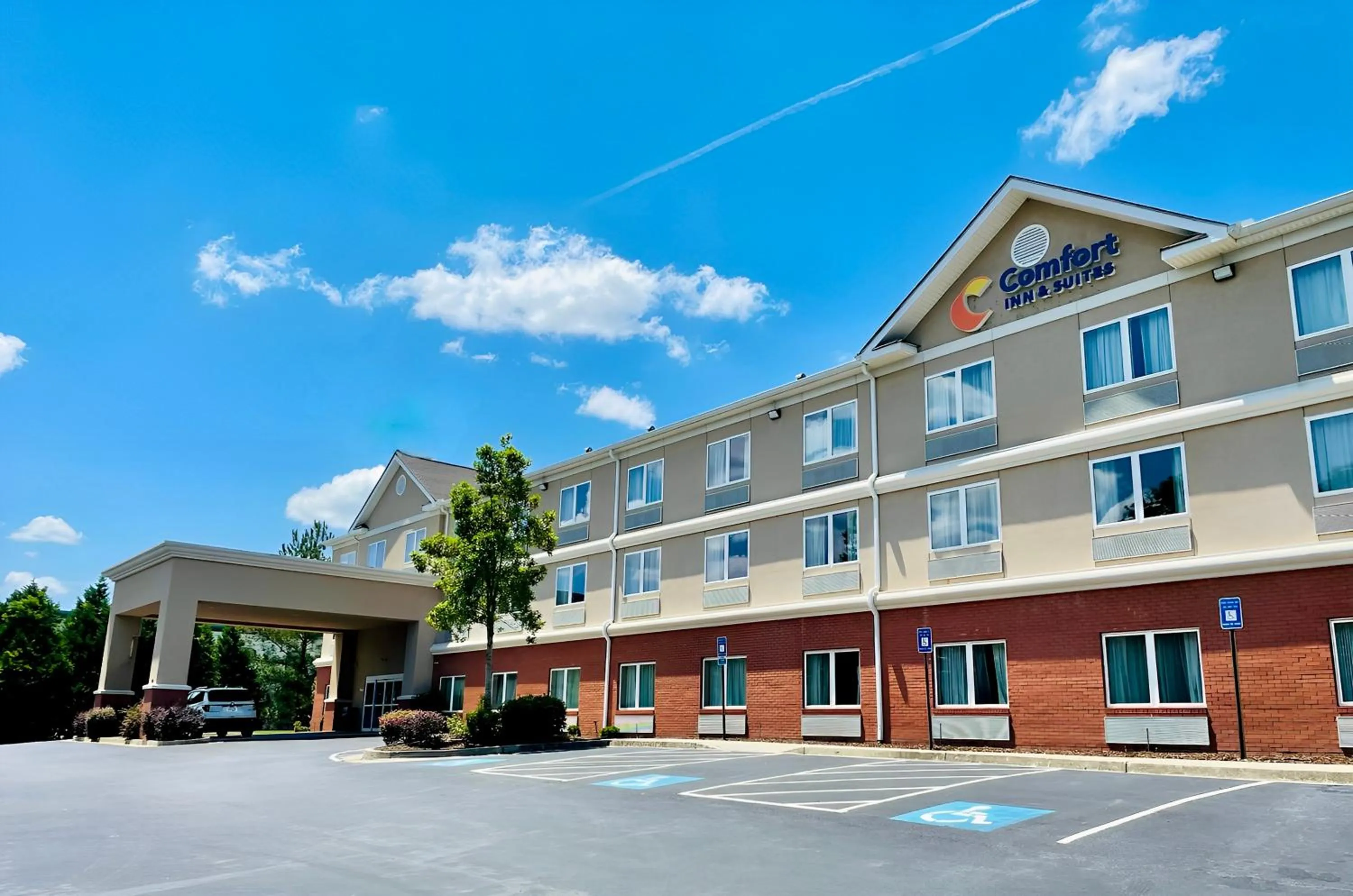 Property building in Comfort Inn & Suites Augusta Fort Gordon Area