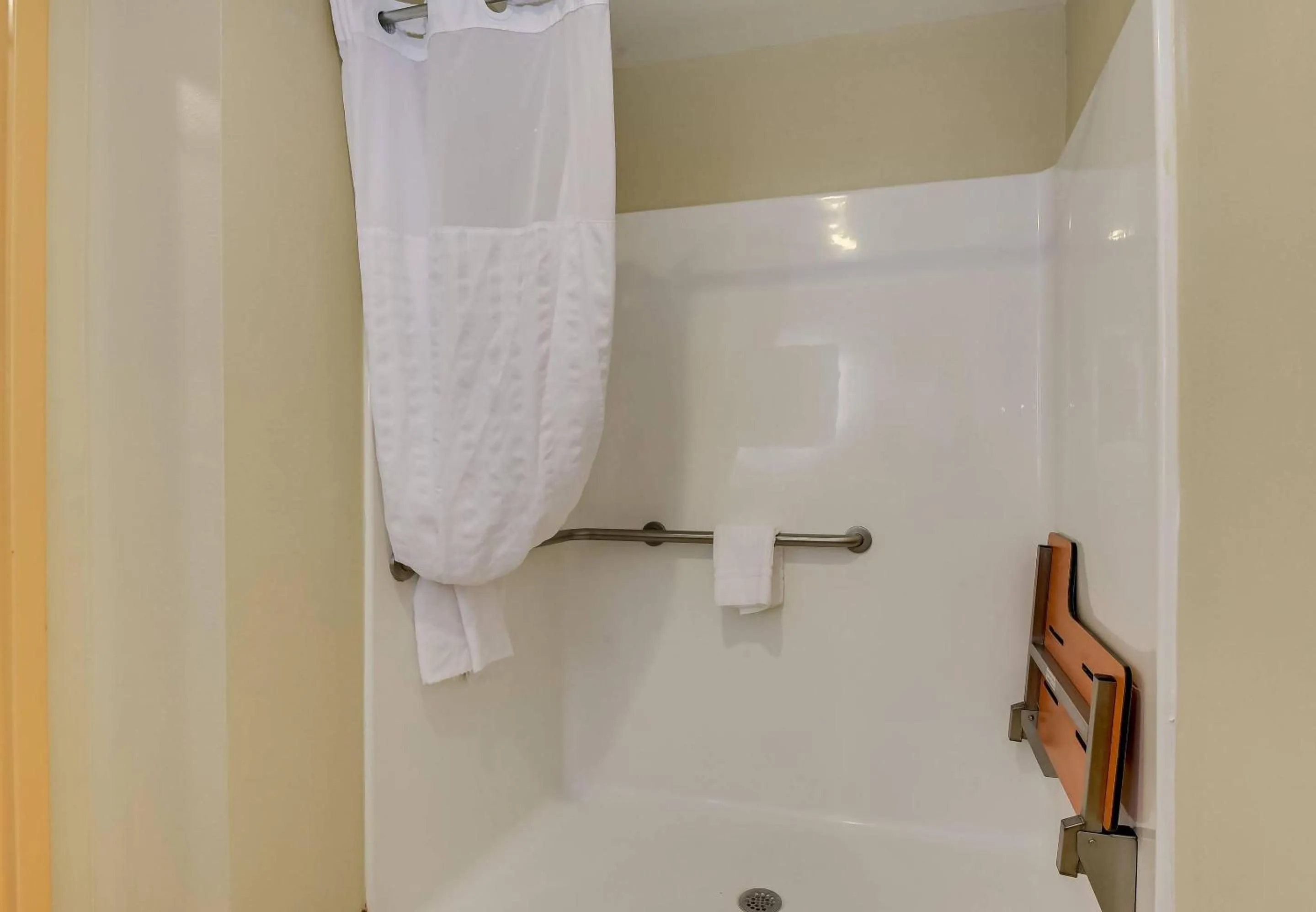 Bedroom in Comfort Inn & Suites Augusta Fort Gordon Area