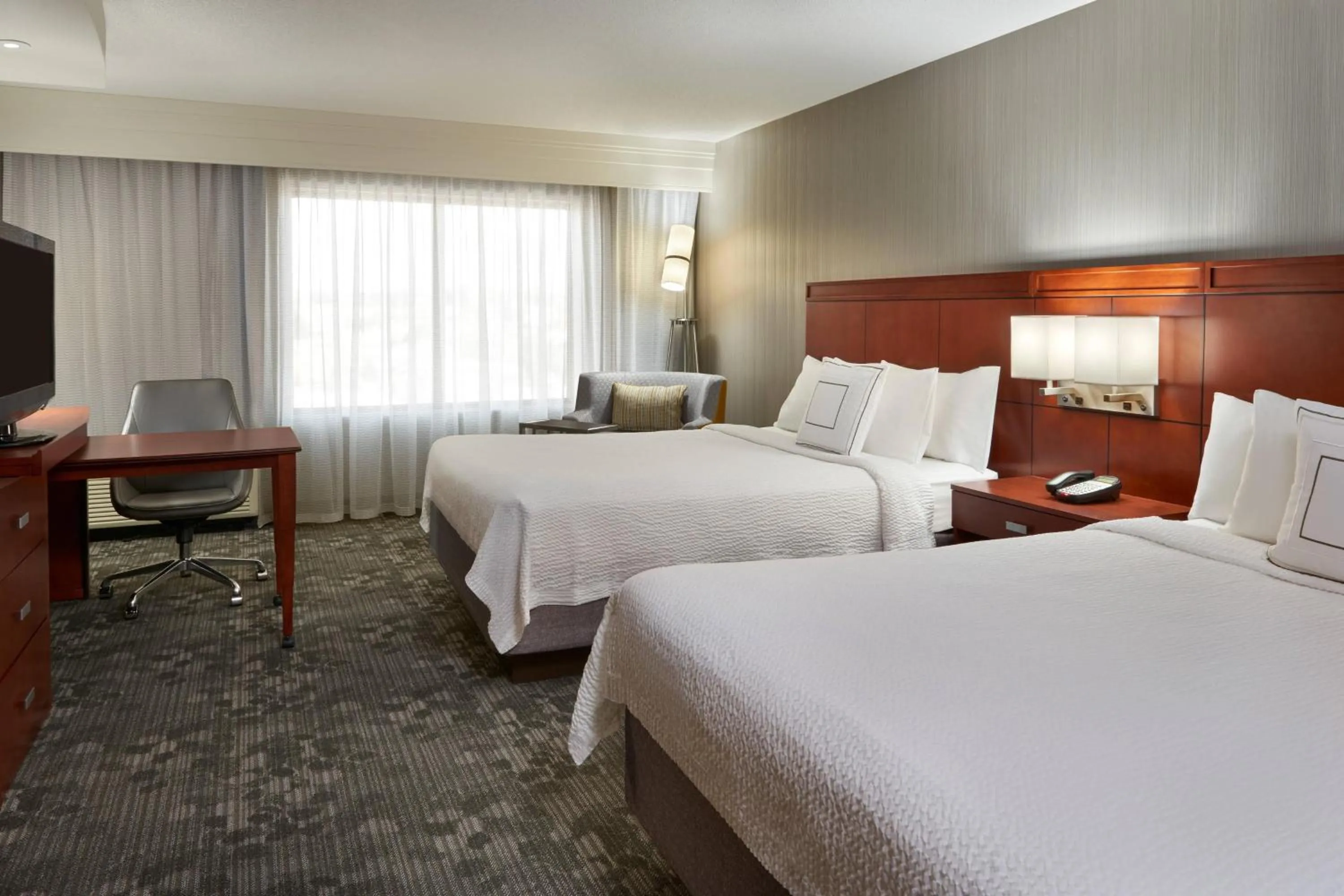 Photo of the whole room, Bed in Courtyard by Marriott Kingston Highway 401