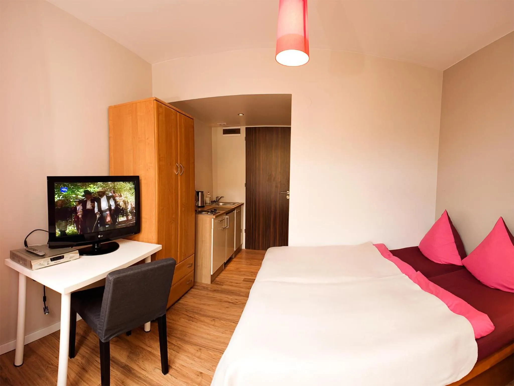 TV and multimedia, Bed in Hotel PurPur