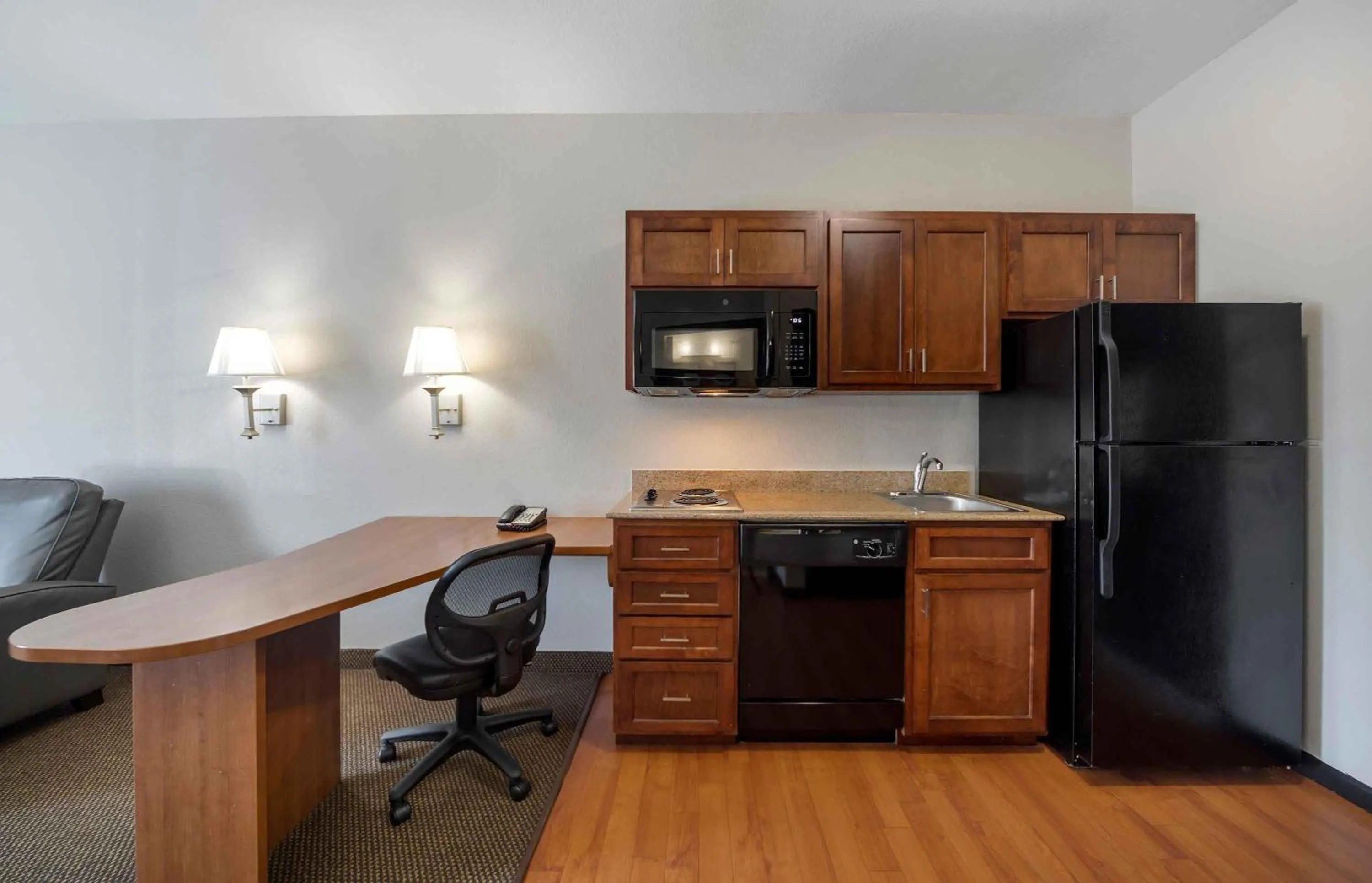 Kitchen or kitchenette in Extended Stay America Suites - Lawton - Fort Sill