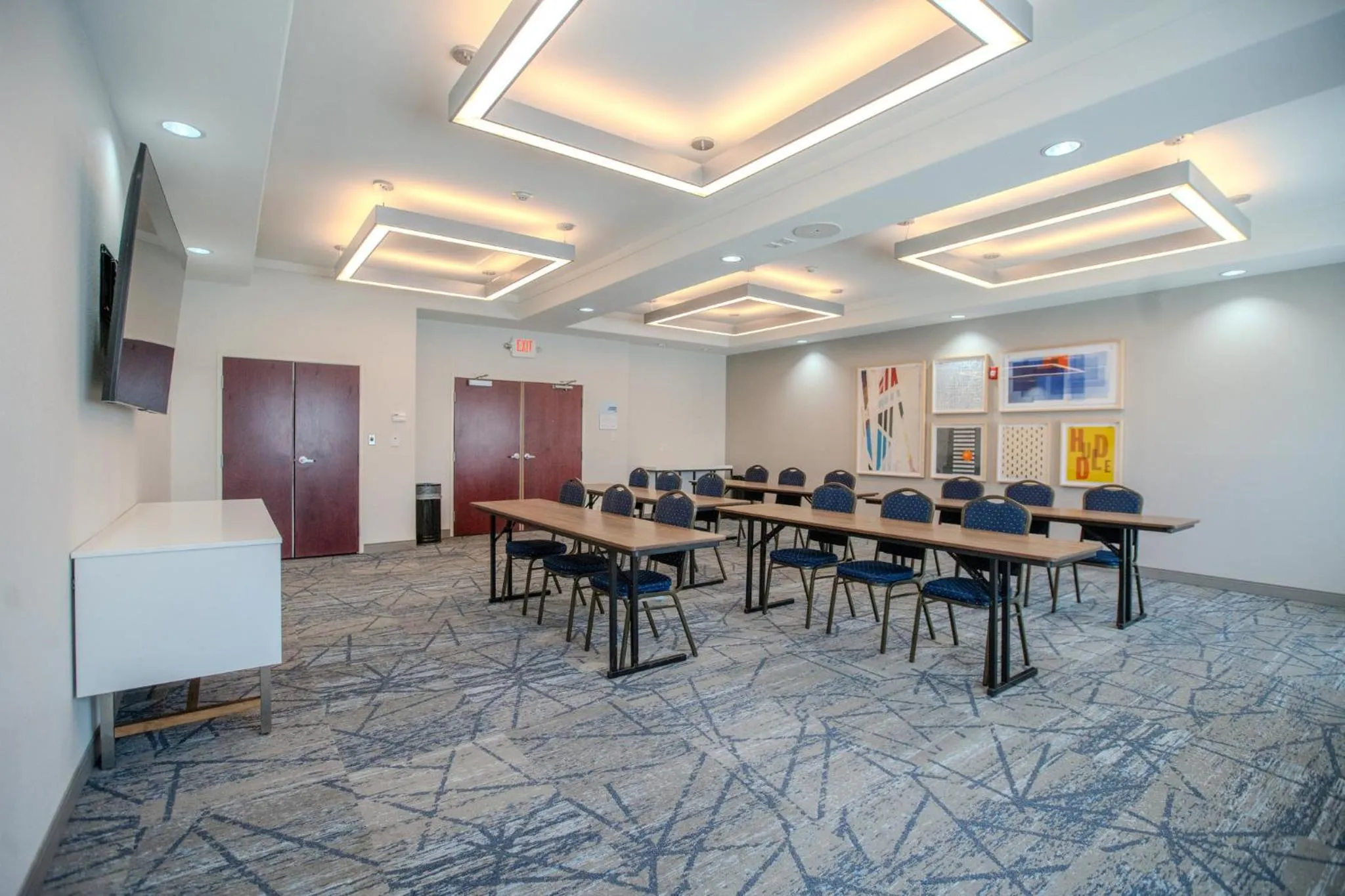 Meeting/conference room in Holiday Inn Express & Suites Cleveland by IHG