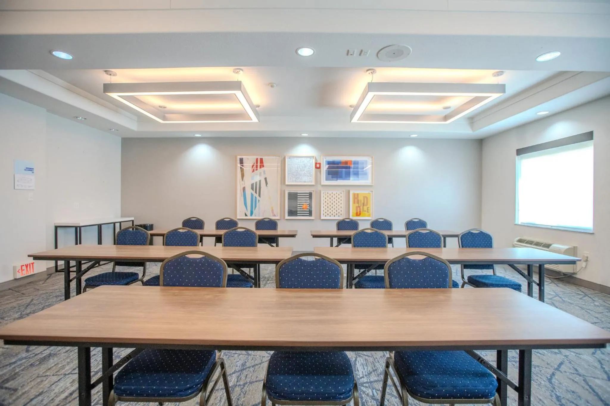 Meeting/conference room in Holiday Inn Express & Suites Cleveland by IHG