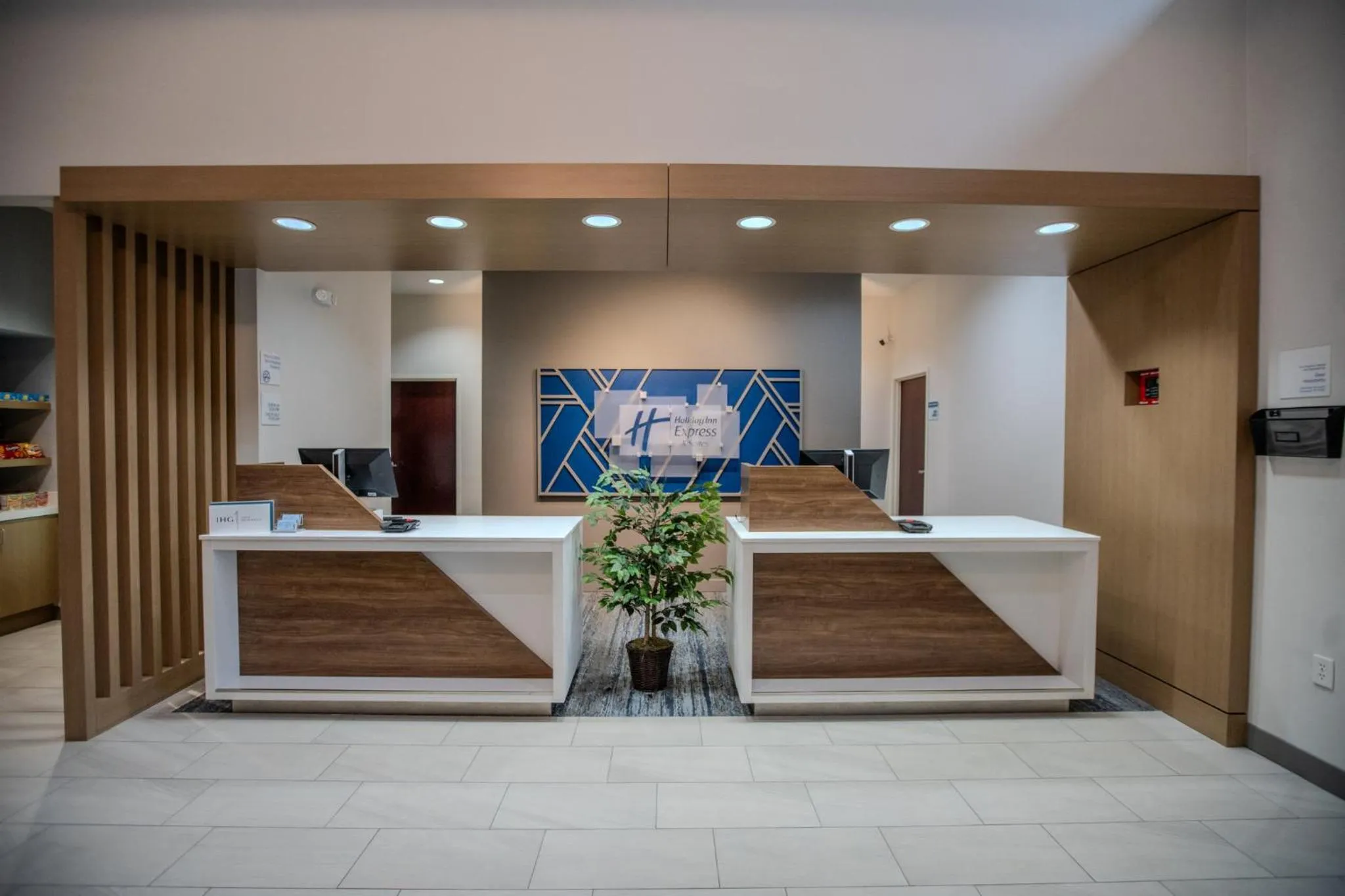 Property building in Holiday Inn Express & Suites Cleveland by IHG