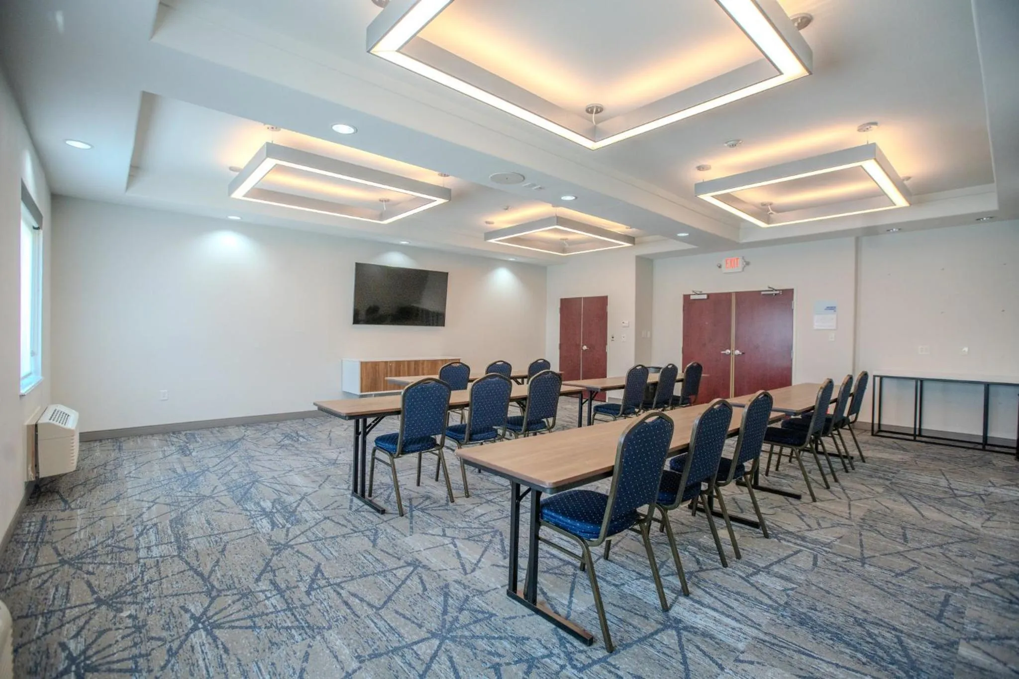 Meeting/conference room in Holiday Inn Express & Suites Cleveland by IHG