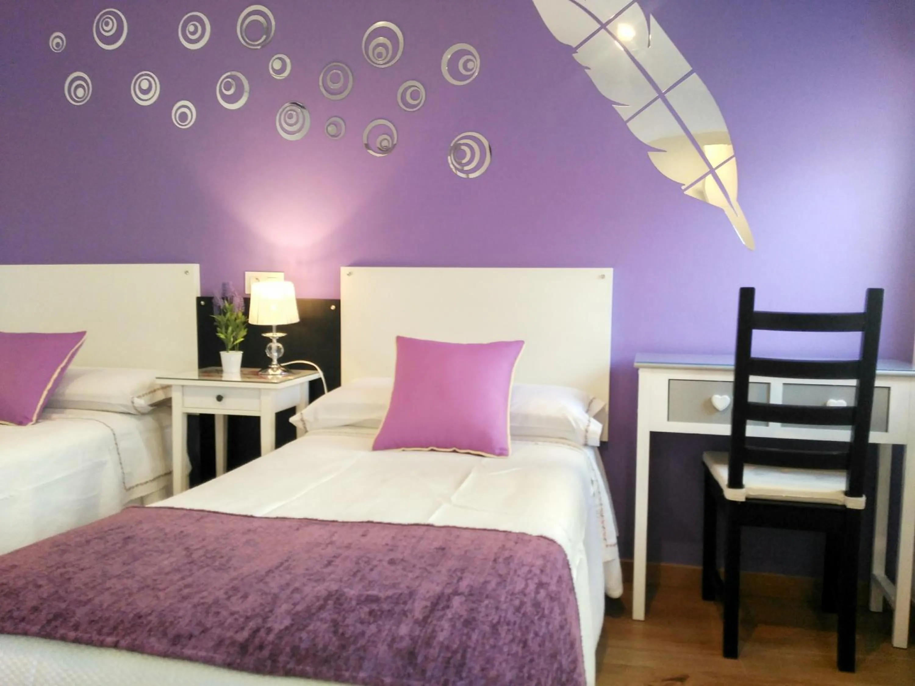 Bedroom, Bed in Hostal Bruña Paseo del Prado