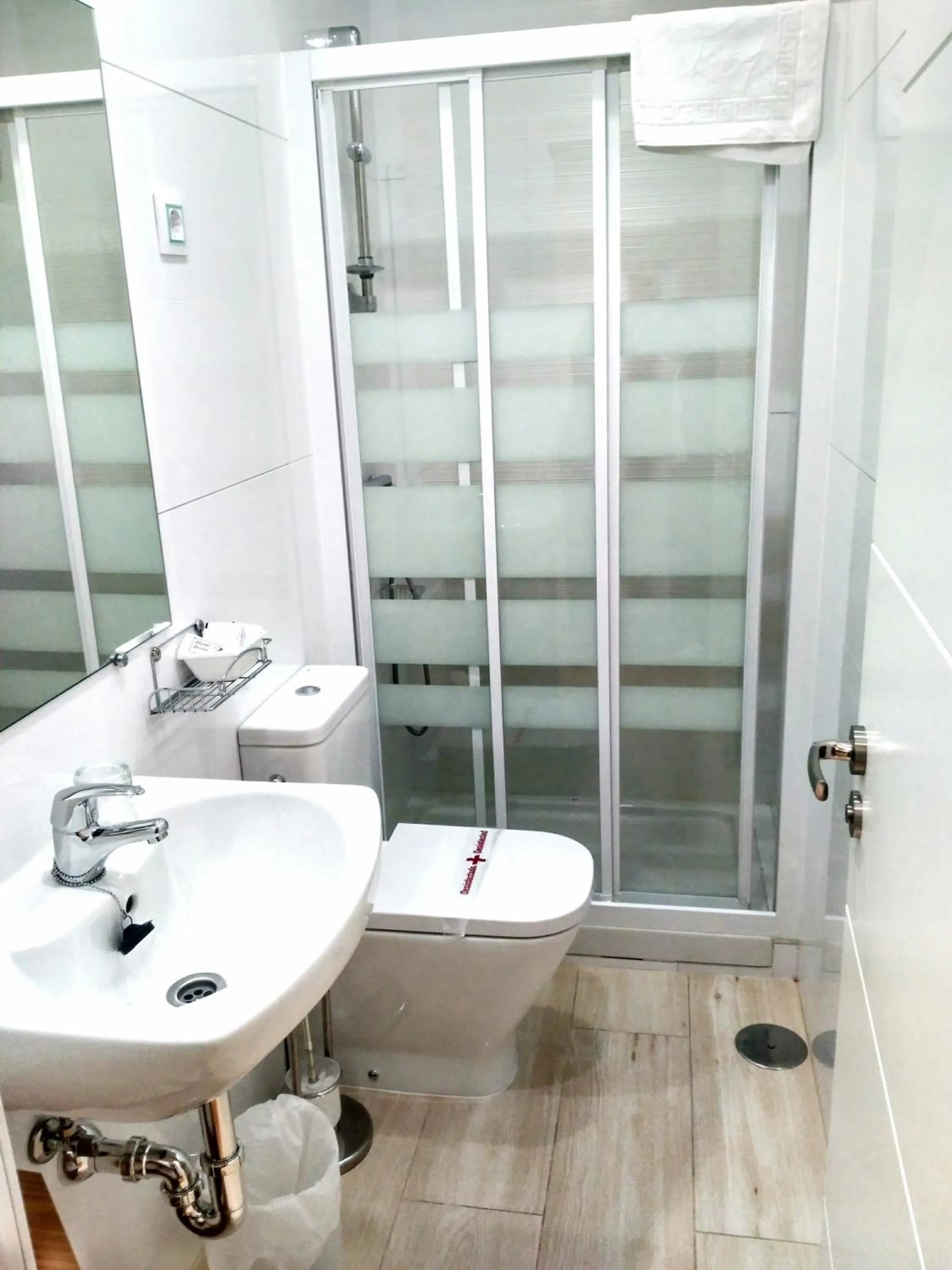 Hostal Bruña Paseo del Prado