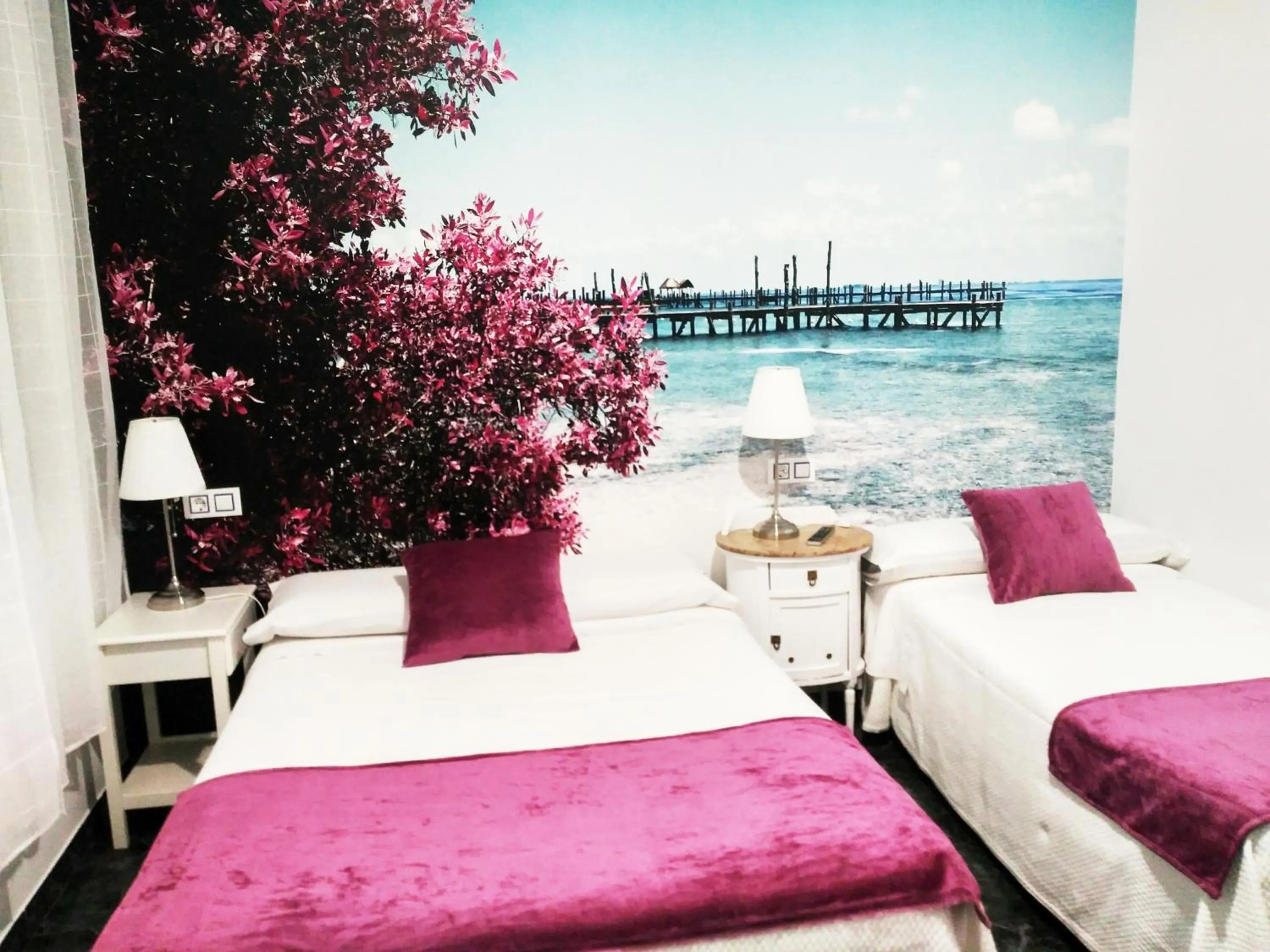 Decorative detail, Bed in Hostal Bruña Paseo del Prado