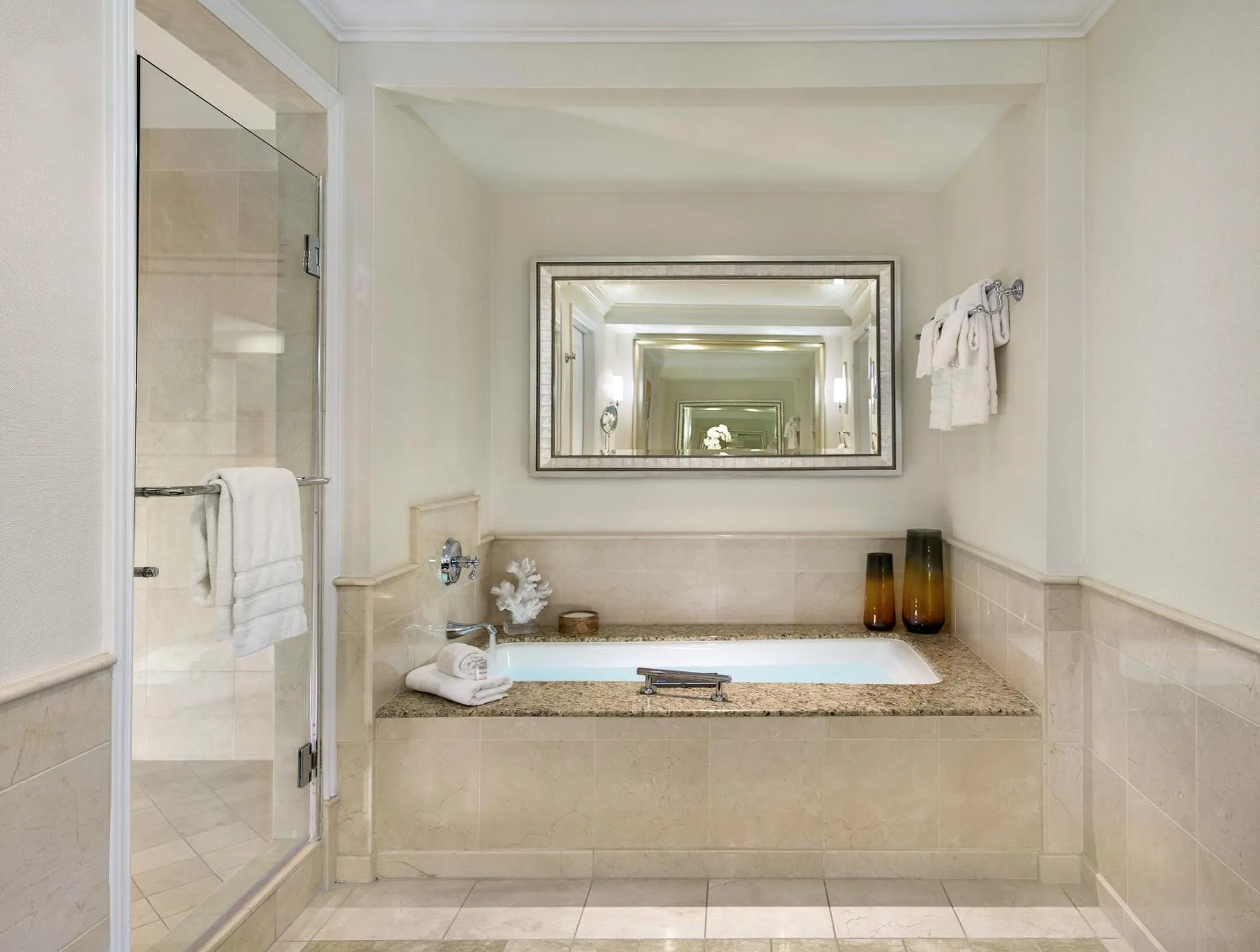 Shower in Balboa Bay Resort