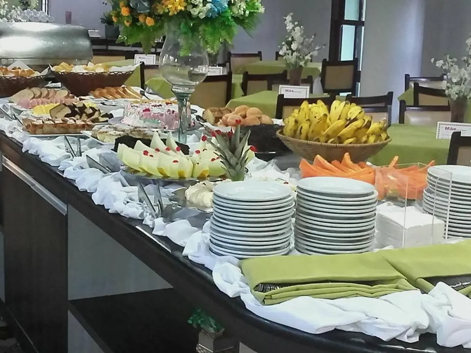 Buffet breakfast in Ravena Cassino Hotel