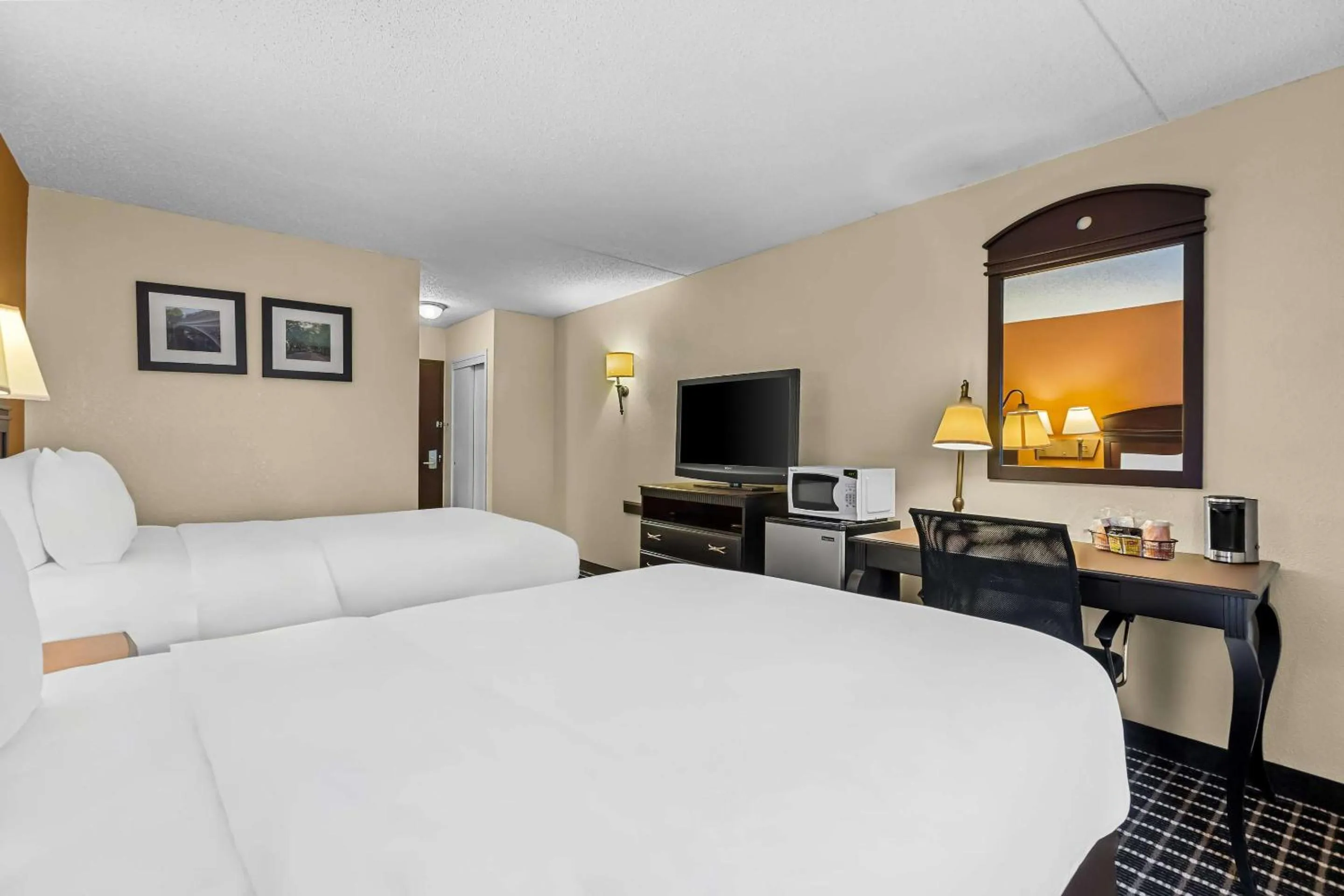 Bedroom, Bed in Comfort Inn & Suites Somerset - New Brunswick