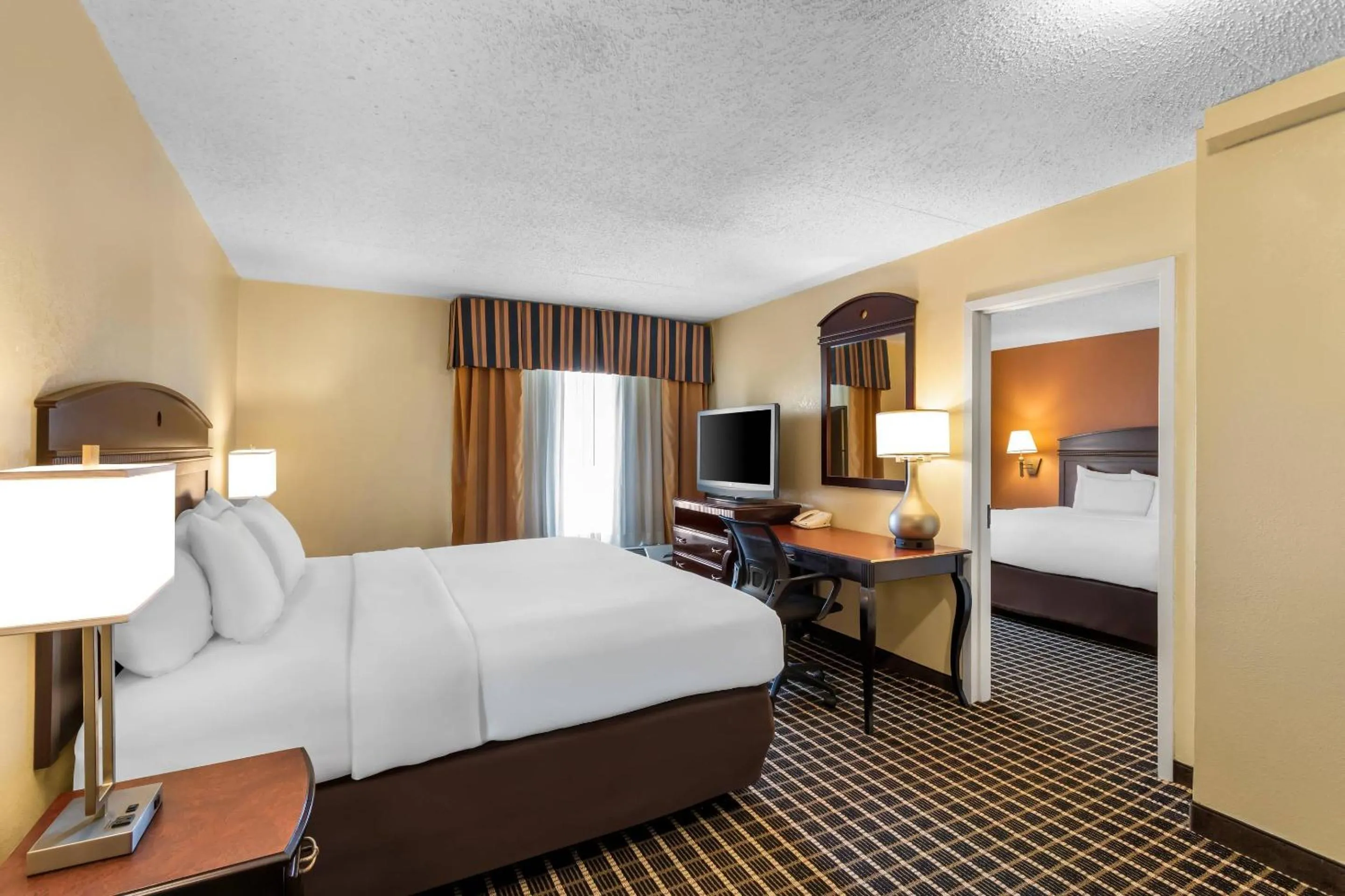 Bedroom, Bed in Comfort Inn & Suites Somerset - New Brunswick