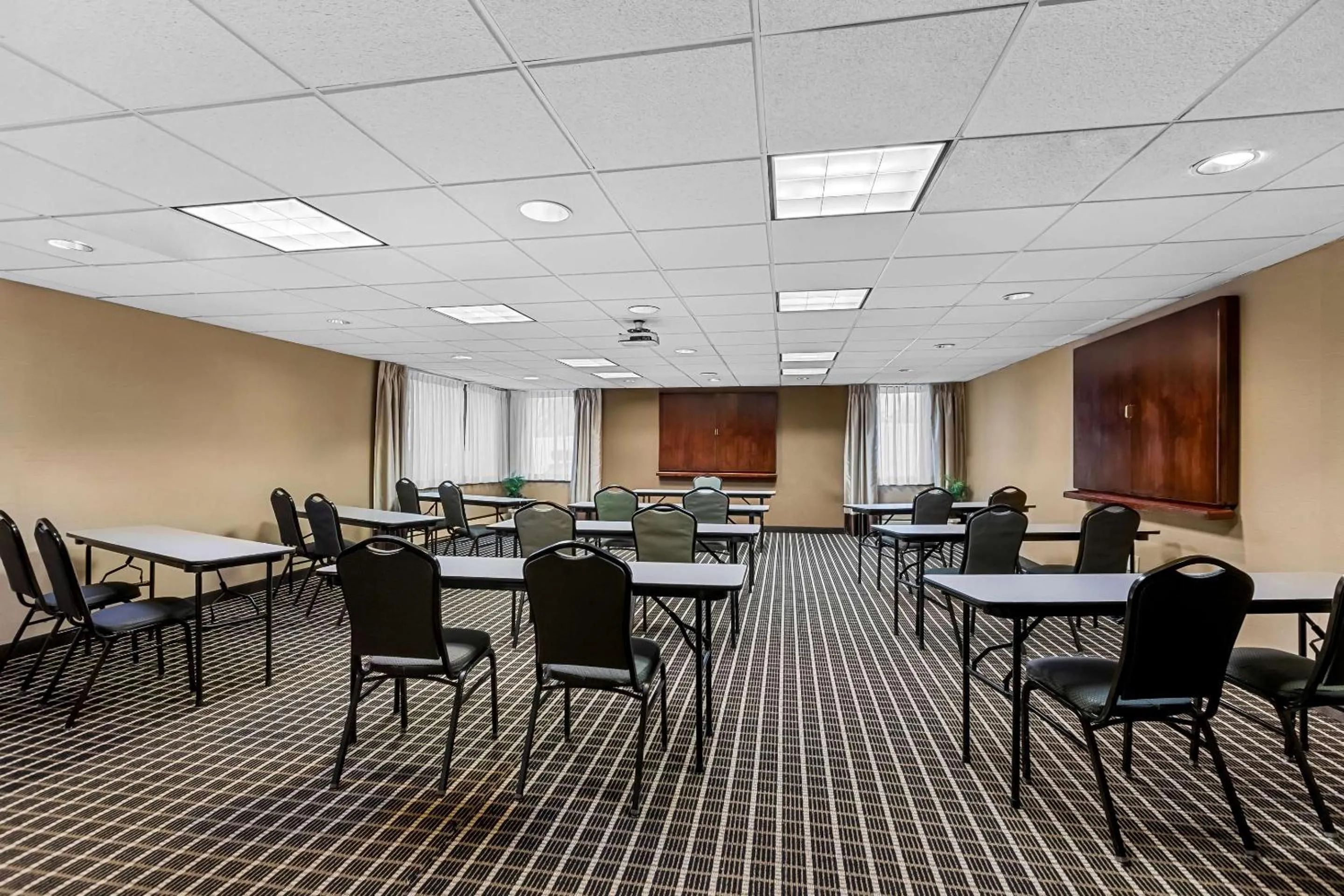 Meeting/conference room in Comfort Inn & Suites Somerset - New Brunswick